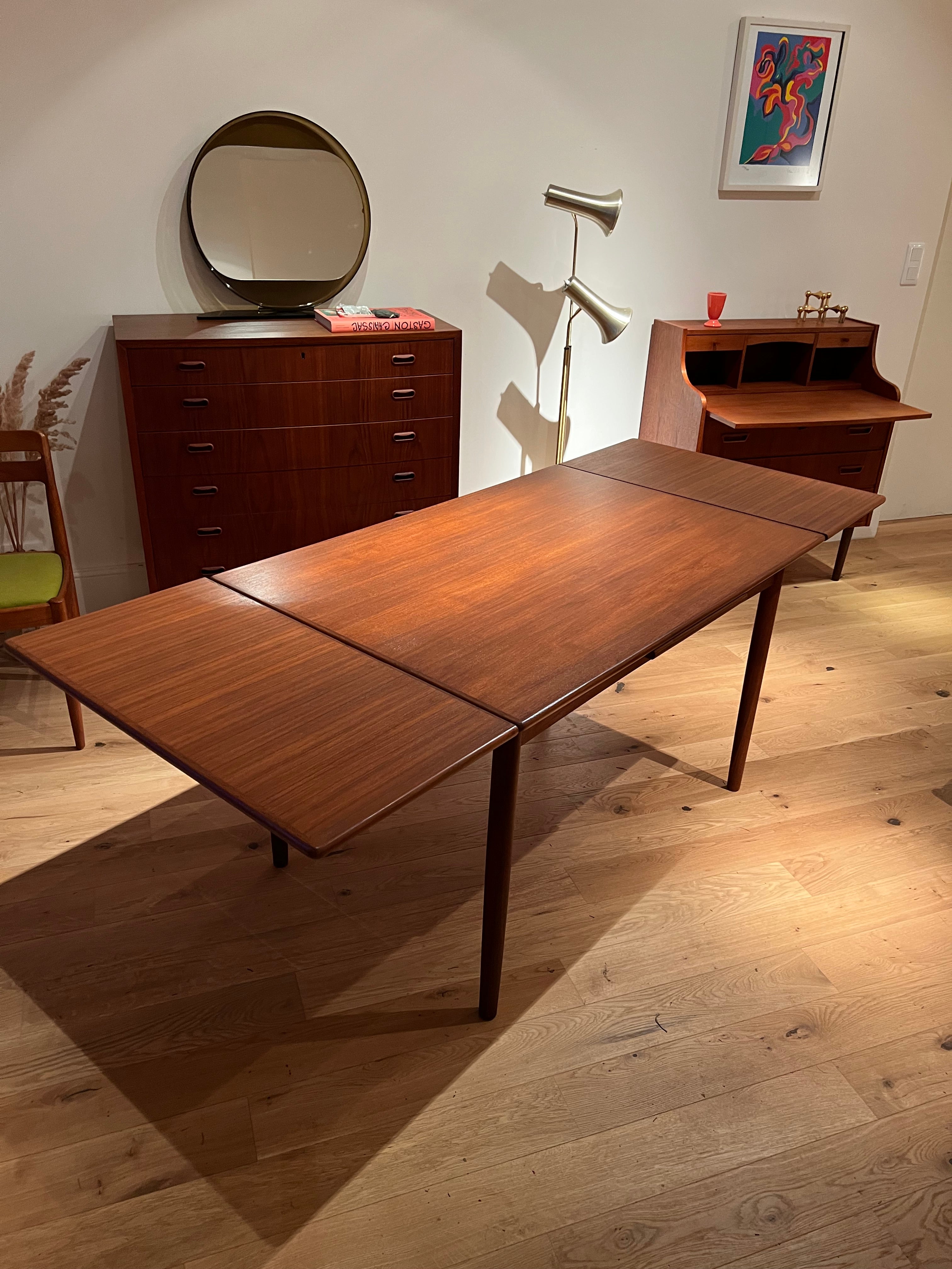 Table de salle à manger scandinave vintage en teck "Tilta"