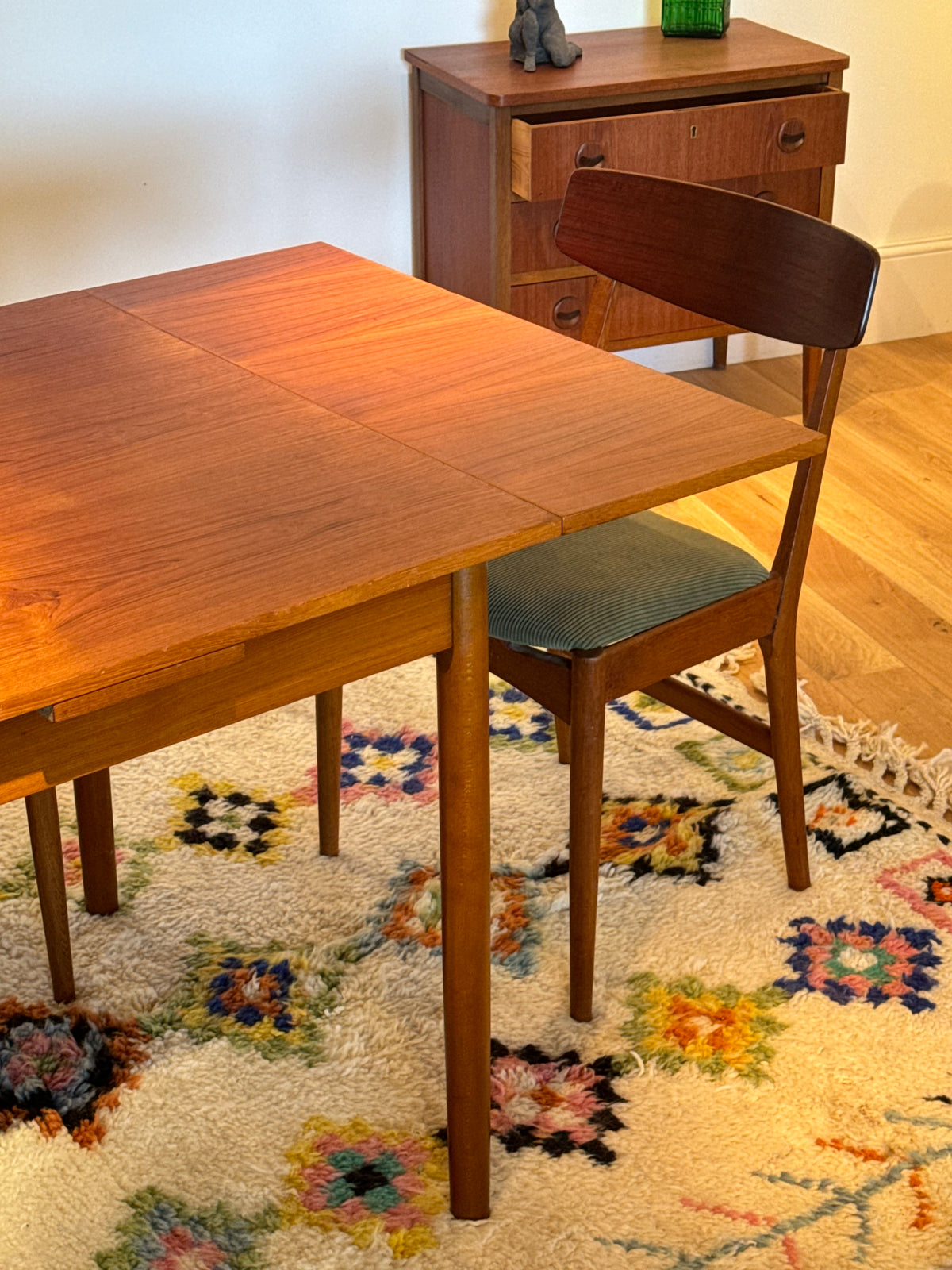 Table scandinave vintage carré « Mette »