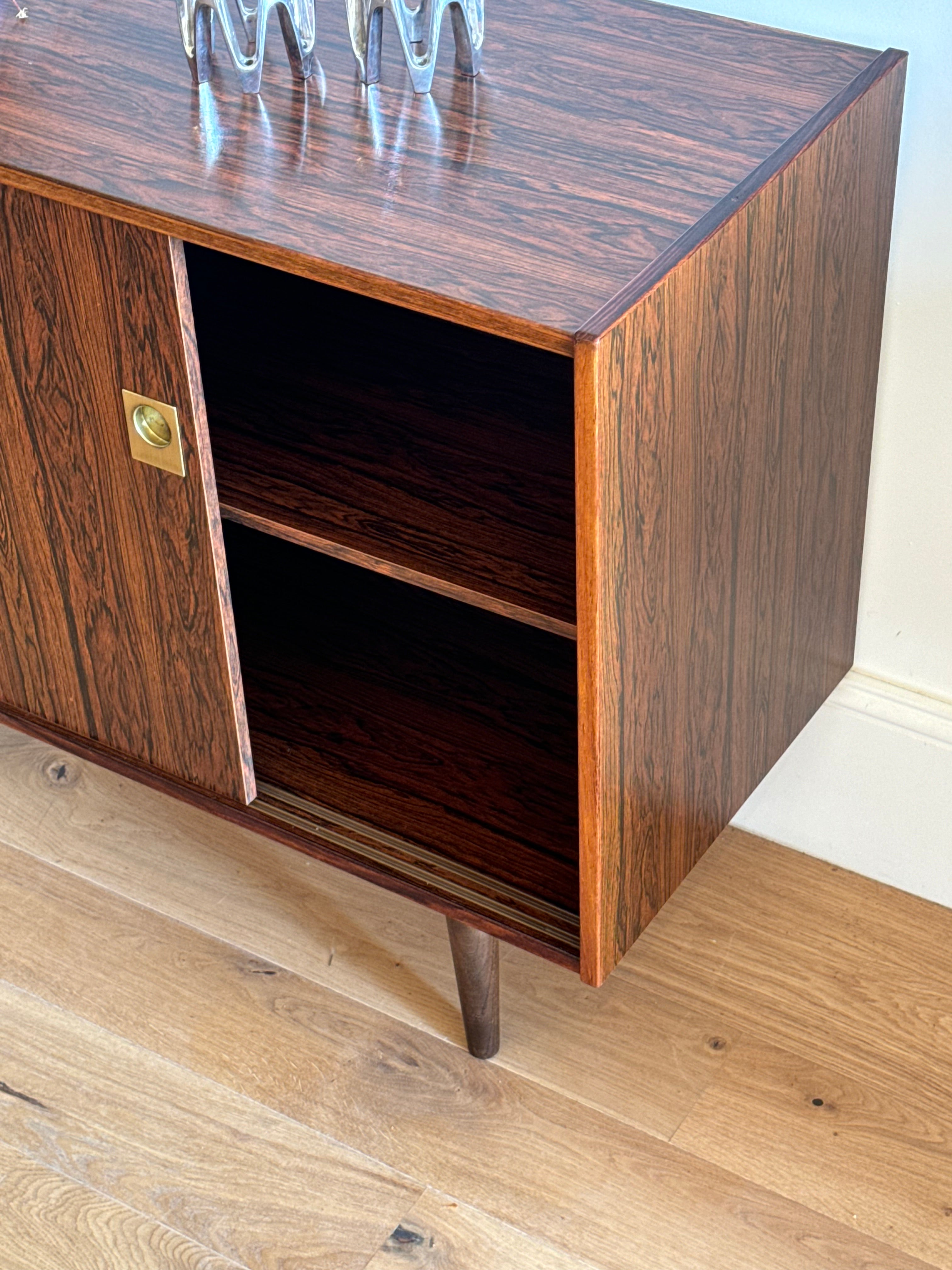 Enfilade scandinave vintage en palissandre "Saffi"