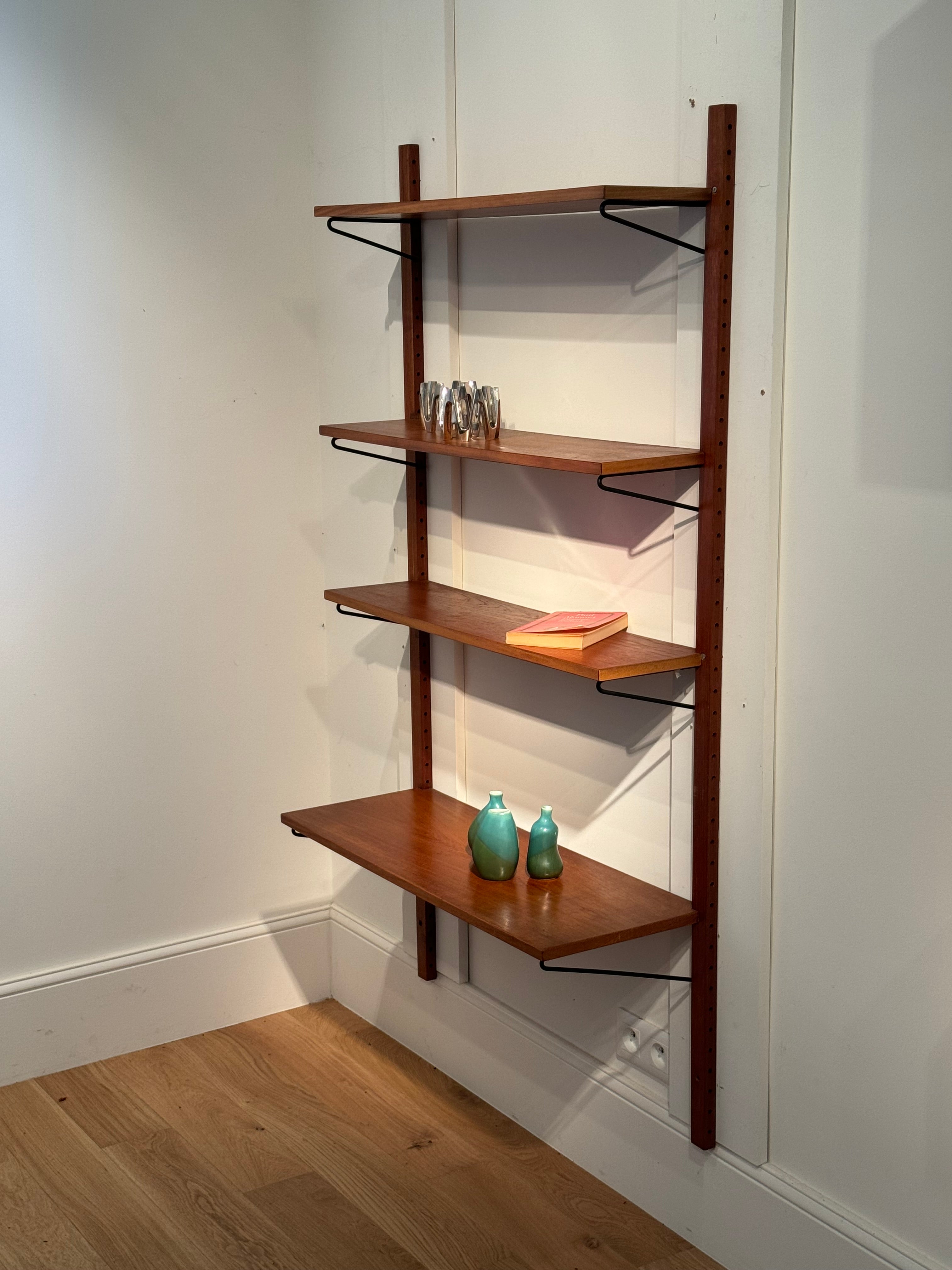 Bibliothèque scandinave vintage murale en teck "Lisbet"