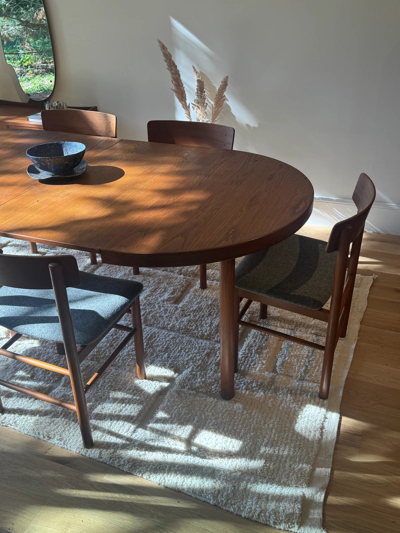 Table ronde de salle à manger extensible scandinave vintage en teck "Nilsa"
