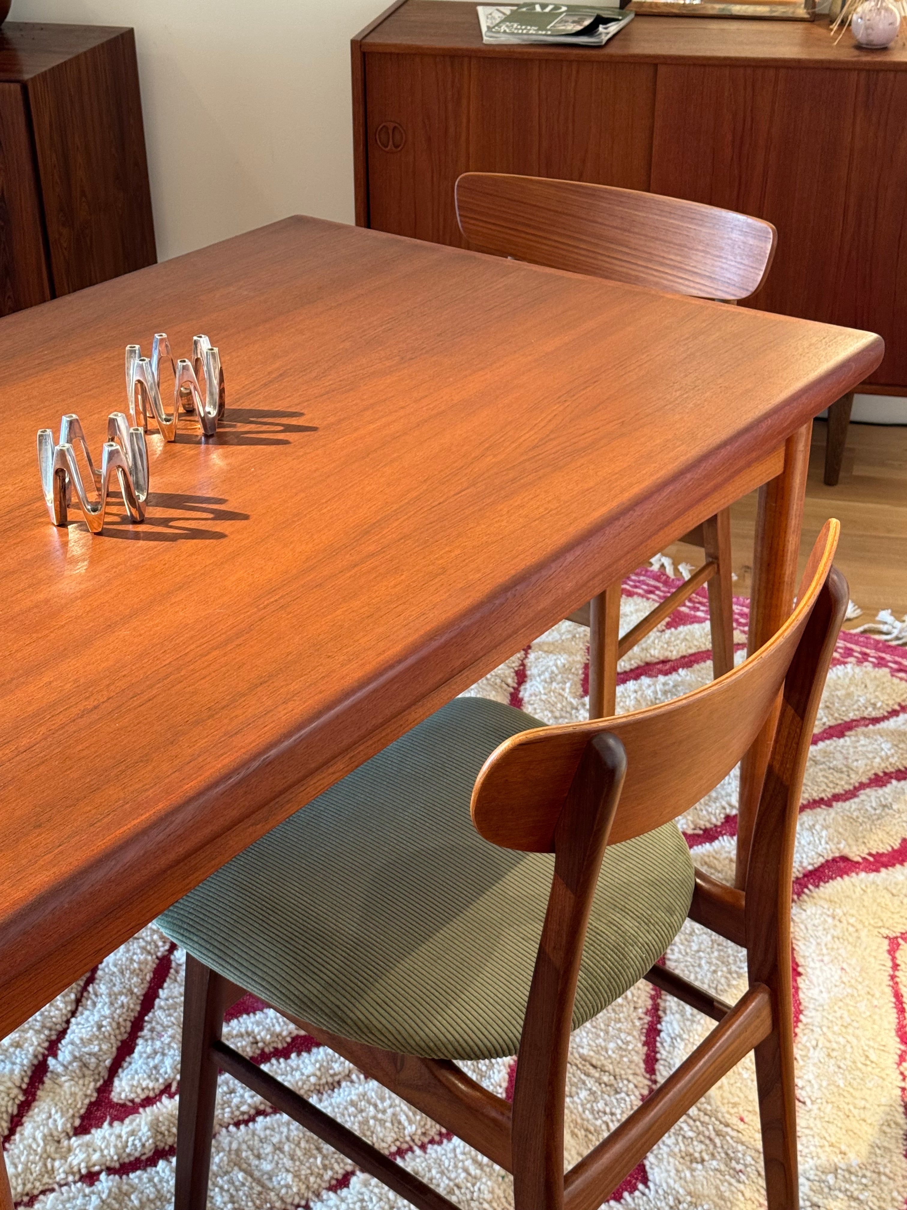 Table de salle à manger scandinave vintage Samcom extensible en teck – Années 1960