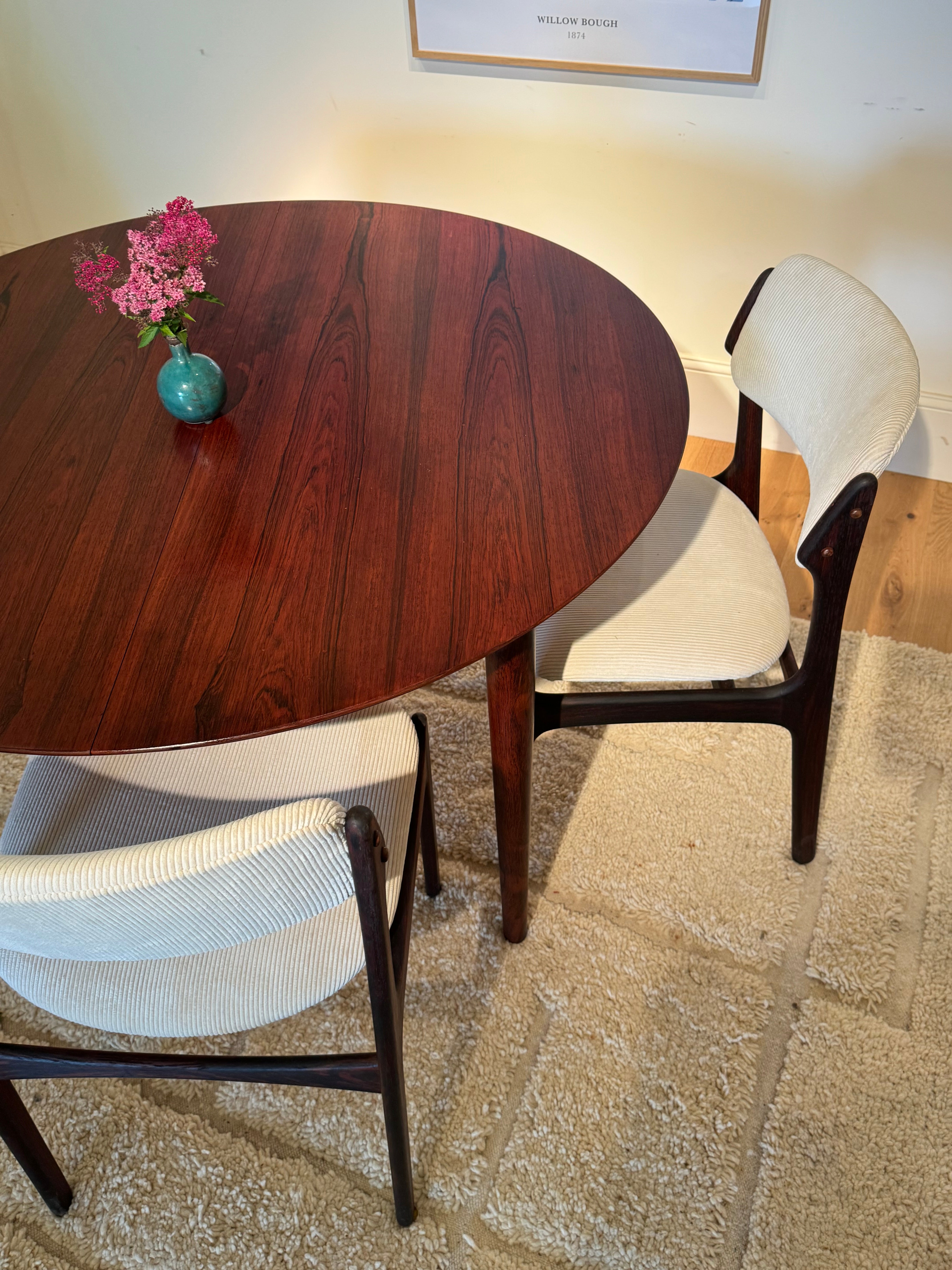 Table ronde extensible scandinave vintage en palissandre "Ingrid"