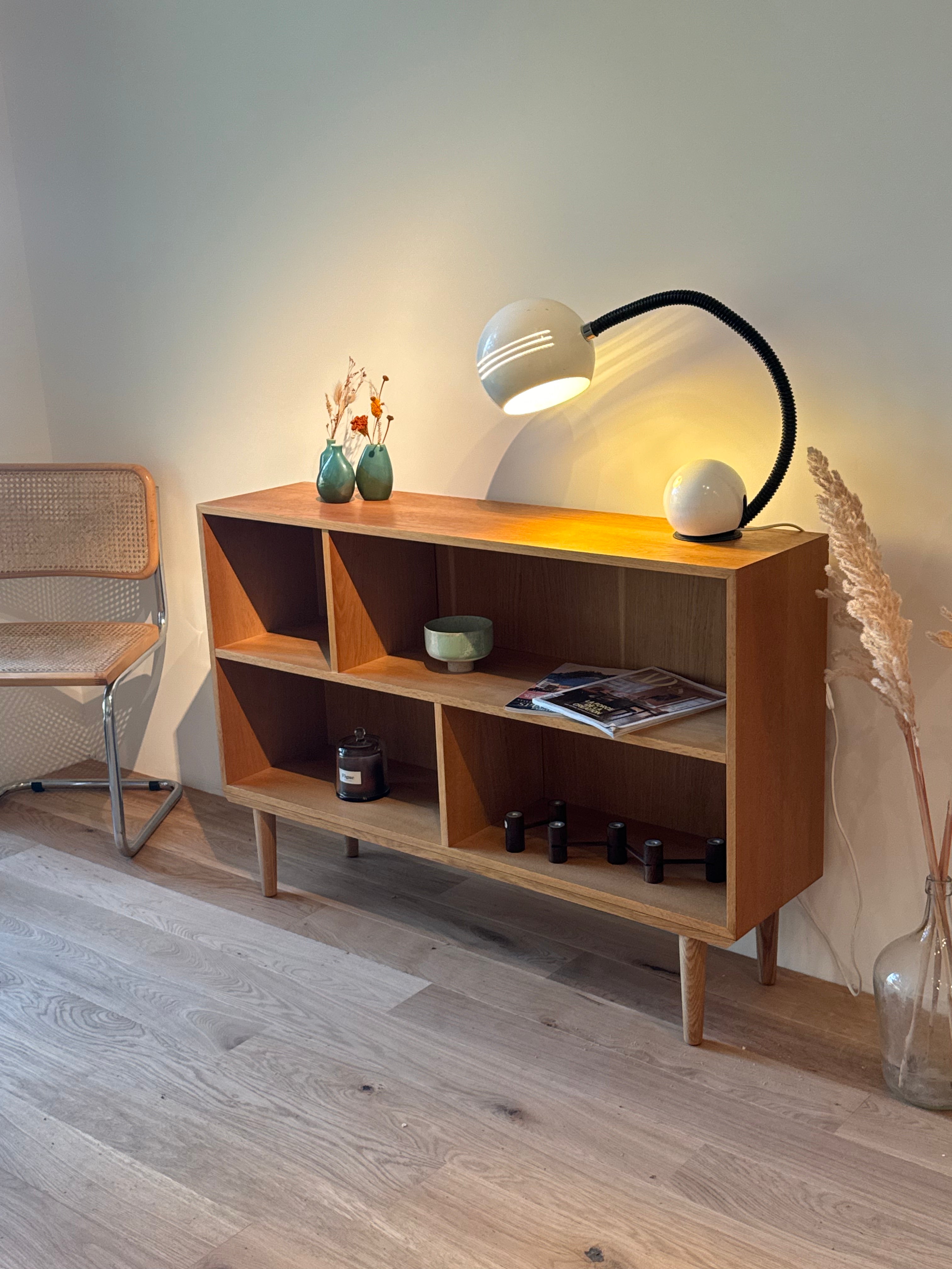 Bibliothèque scandinave vintage en chêne "Tara"