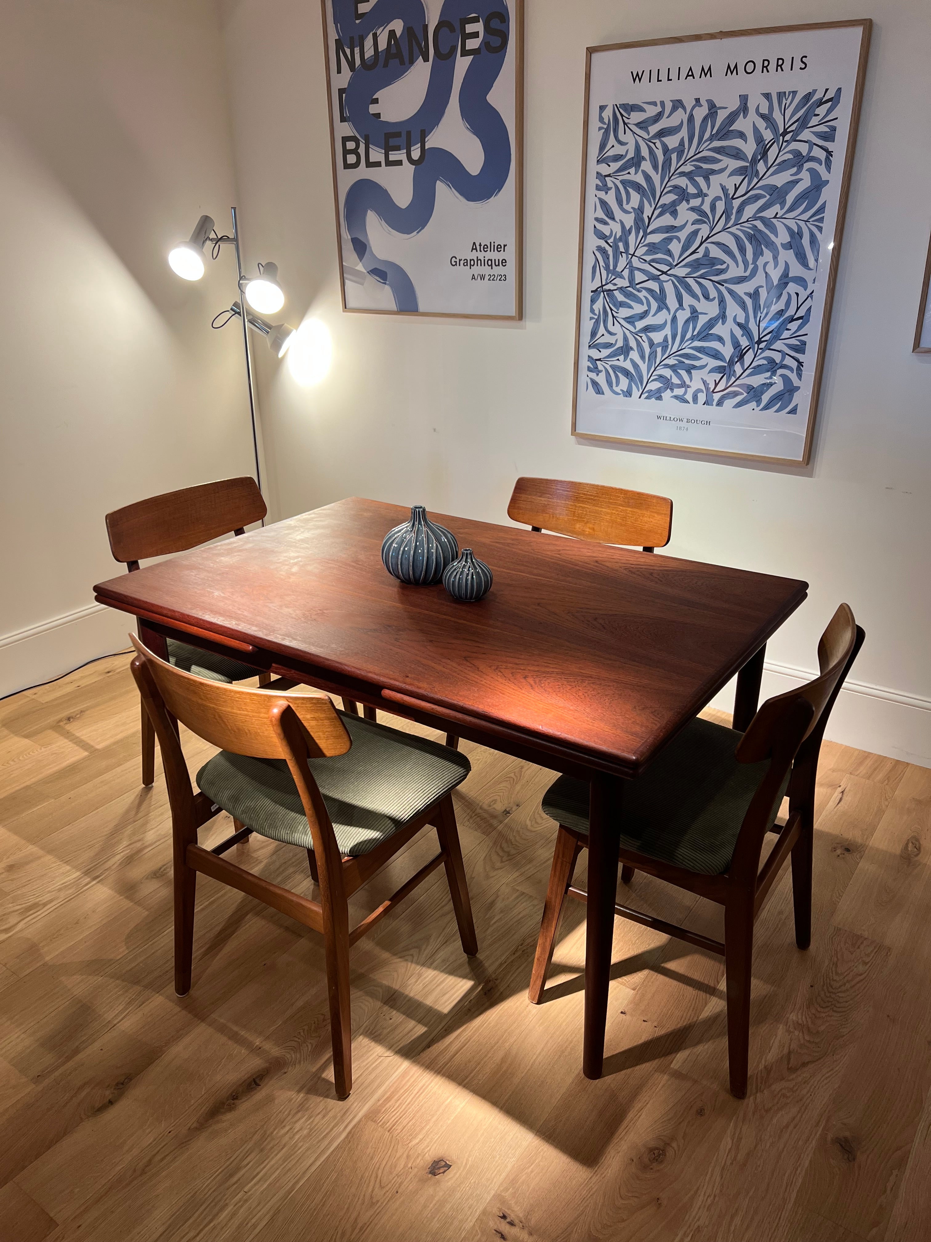 Table scandinave vintage extensible en teck "Myrtle"