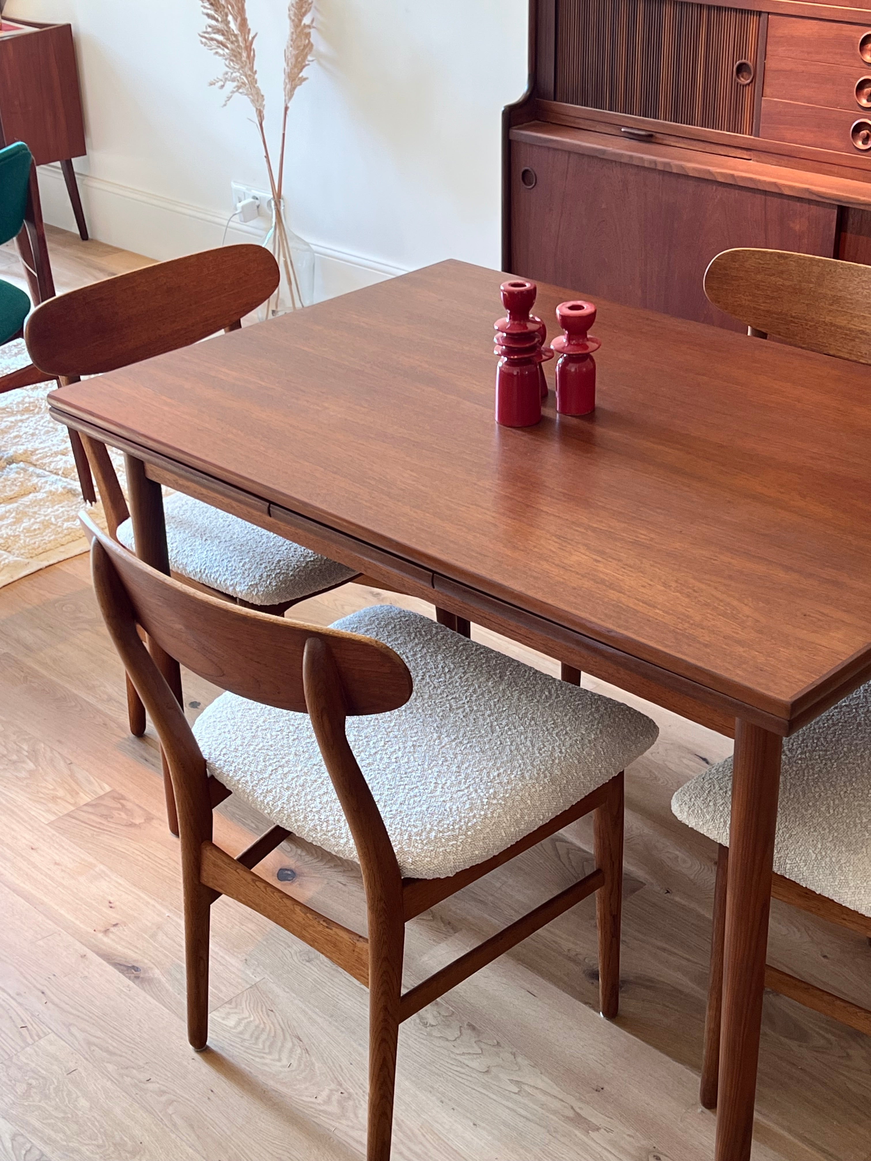 Suite de 6 chaises scandinaves vintage "Mopern" - Année 60