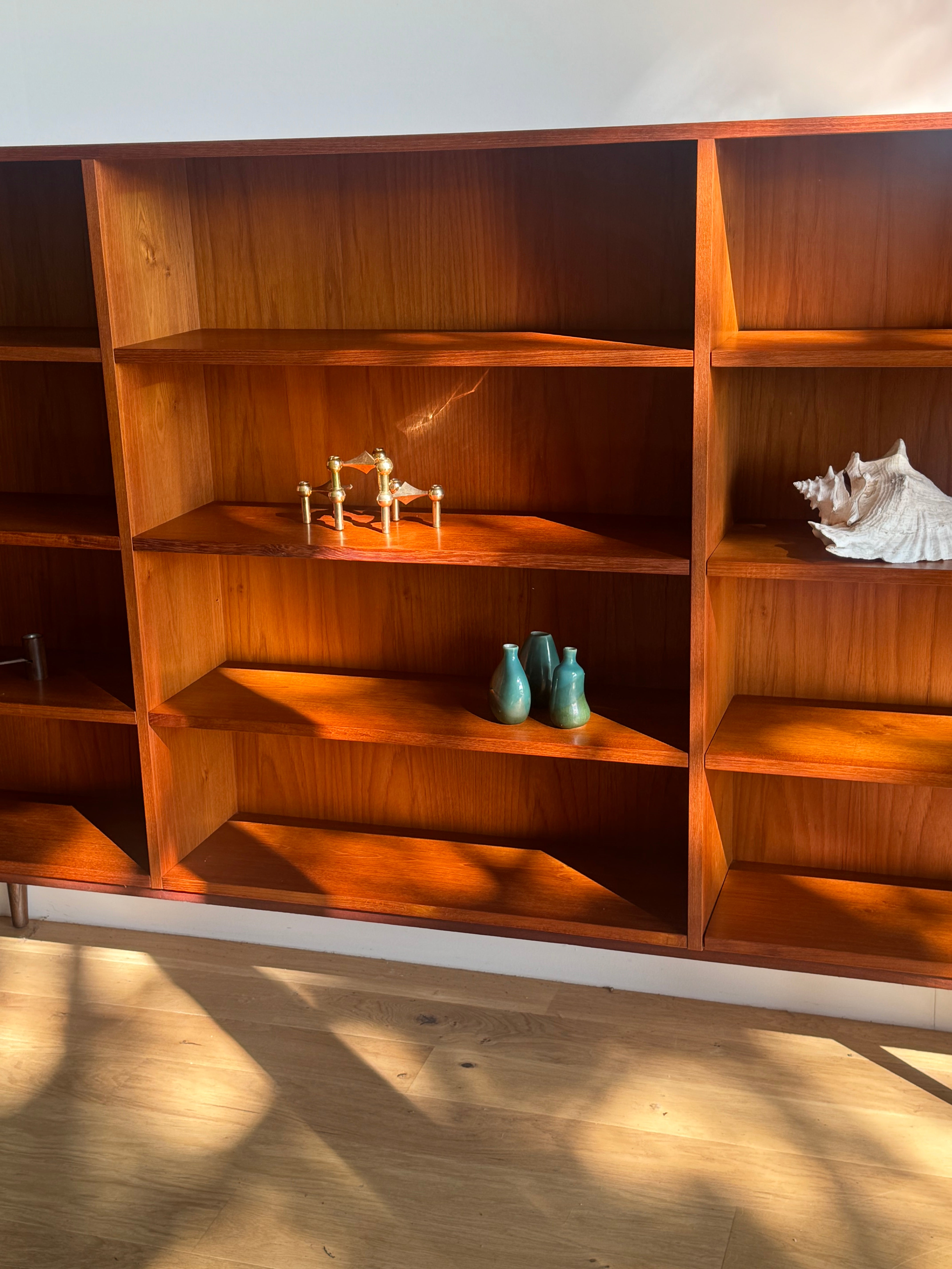 Bibliothèque scandinave vintage en teck « Marta »