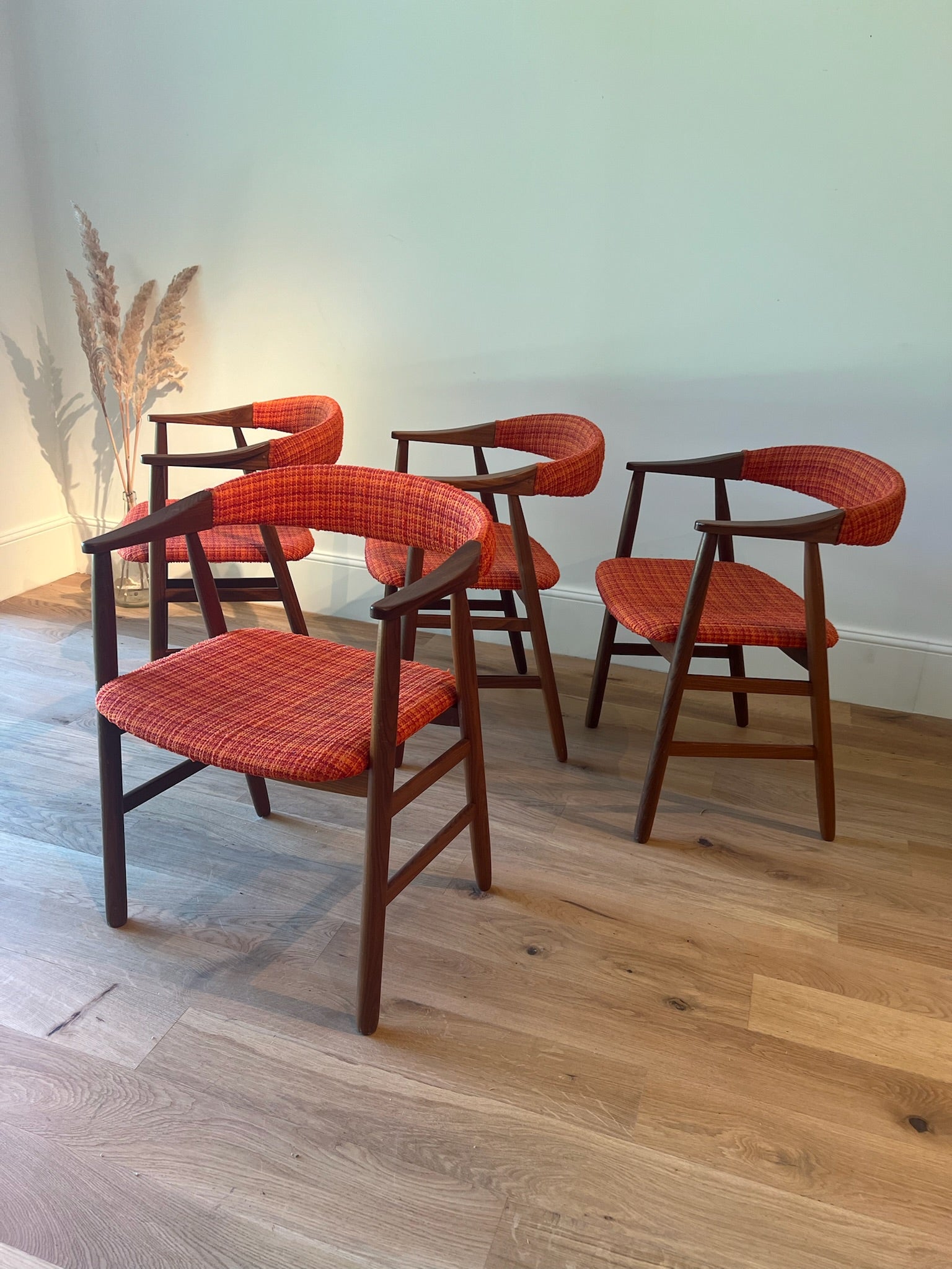 Suite de 4 fauteuils scandinave vintage Farstrup "Leon" en lainage d'origine