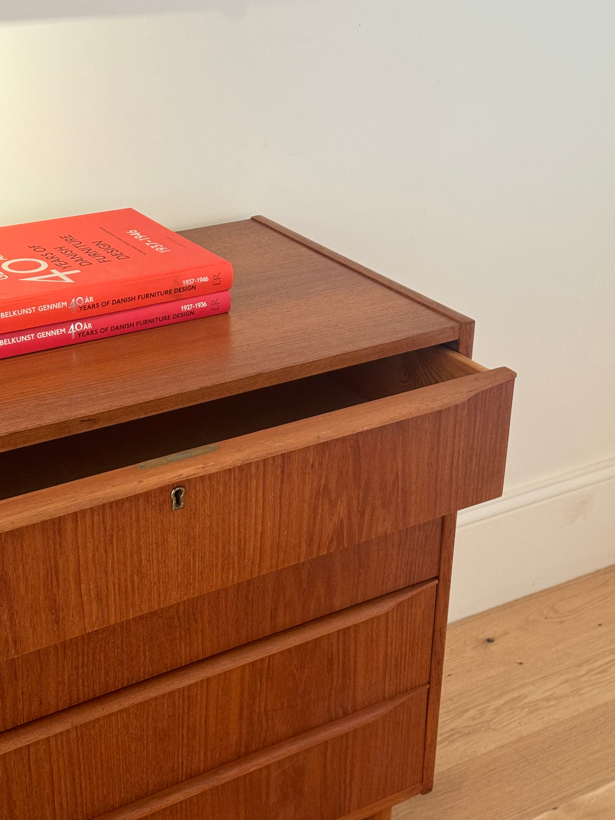 Commode scandinave vintage « Leonora »