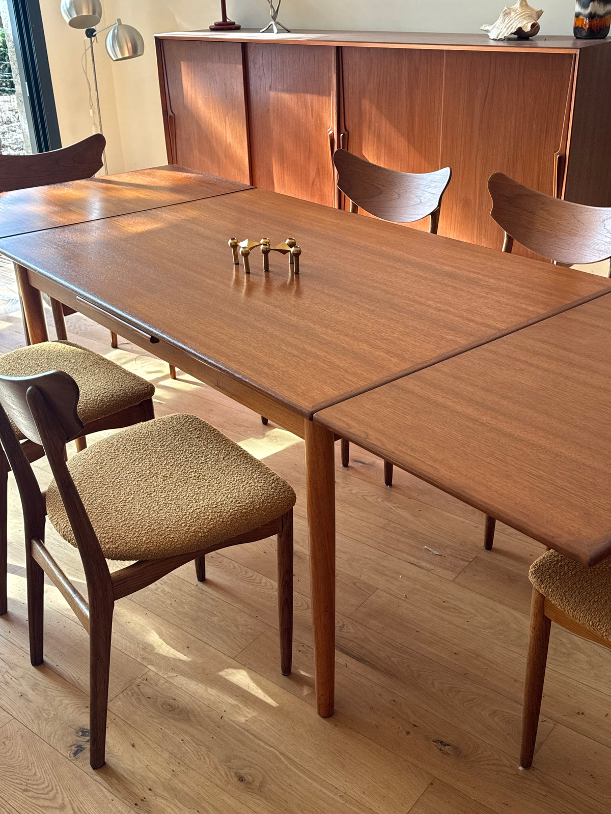 Table scandinave vintage extensible« Ilde » en teck