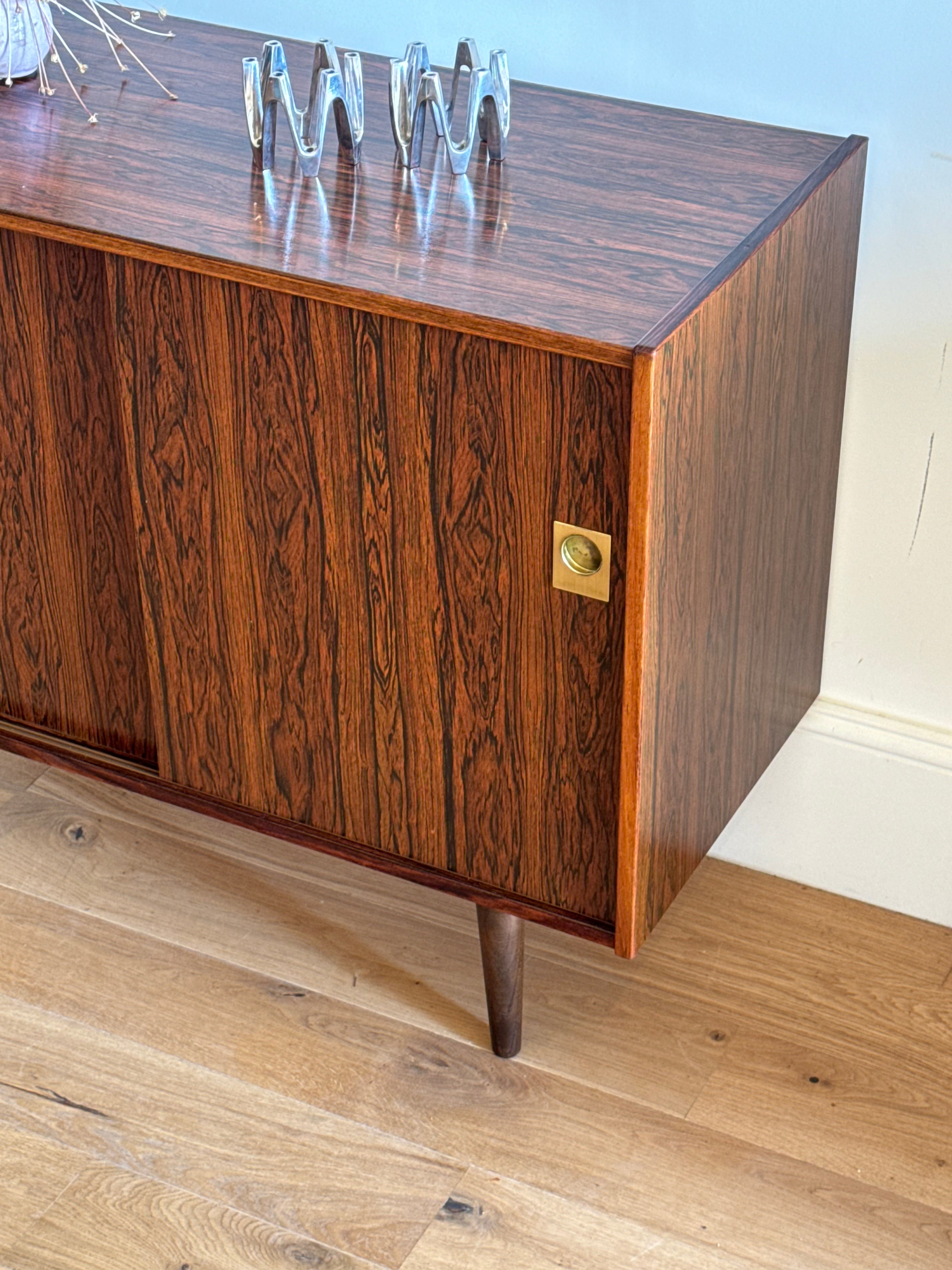 Enfilade scandinave vintage en palissandre "Saffi"