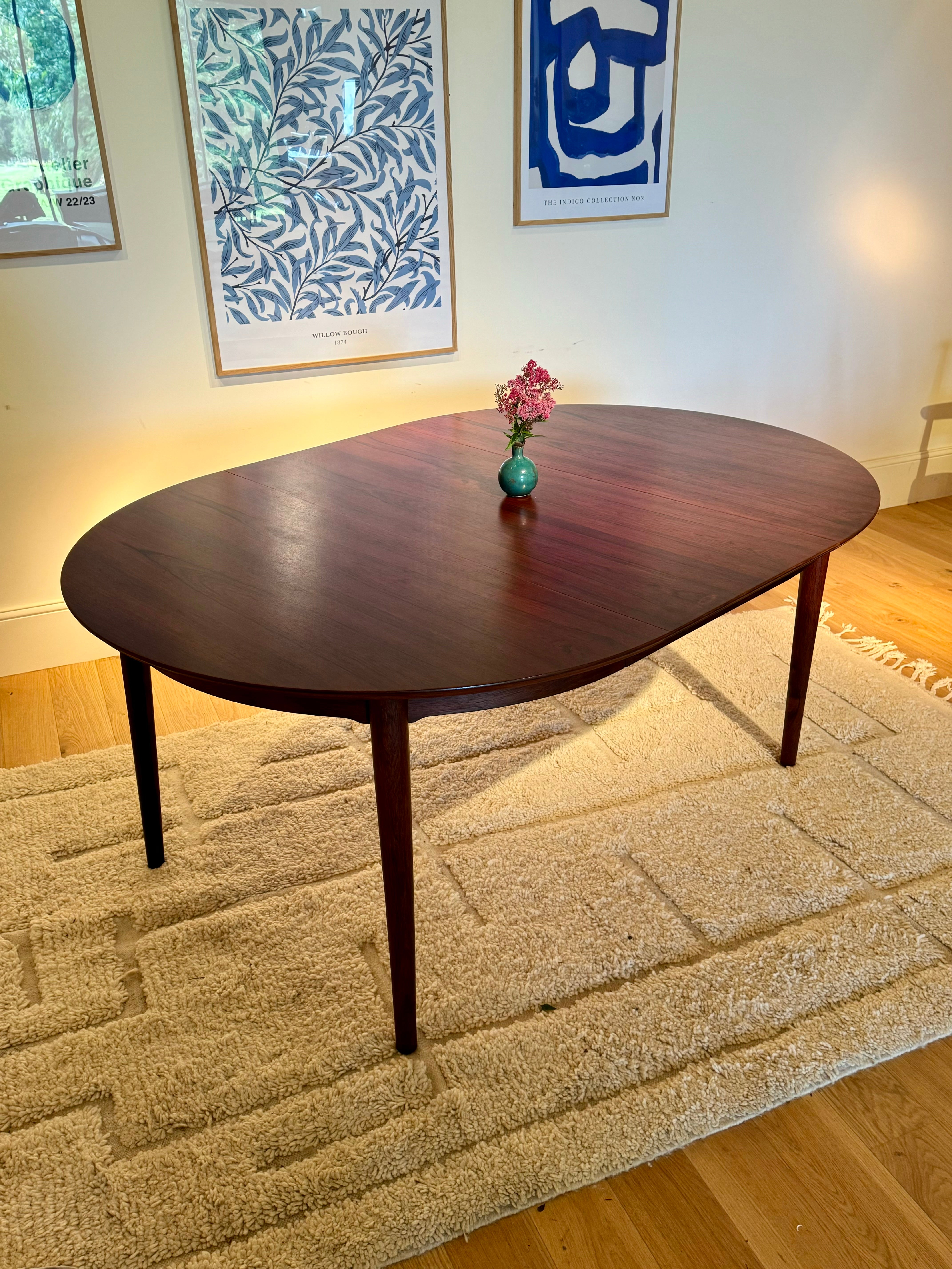Table ronde extensible scandinave vintage en palissandre "Ingrid"