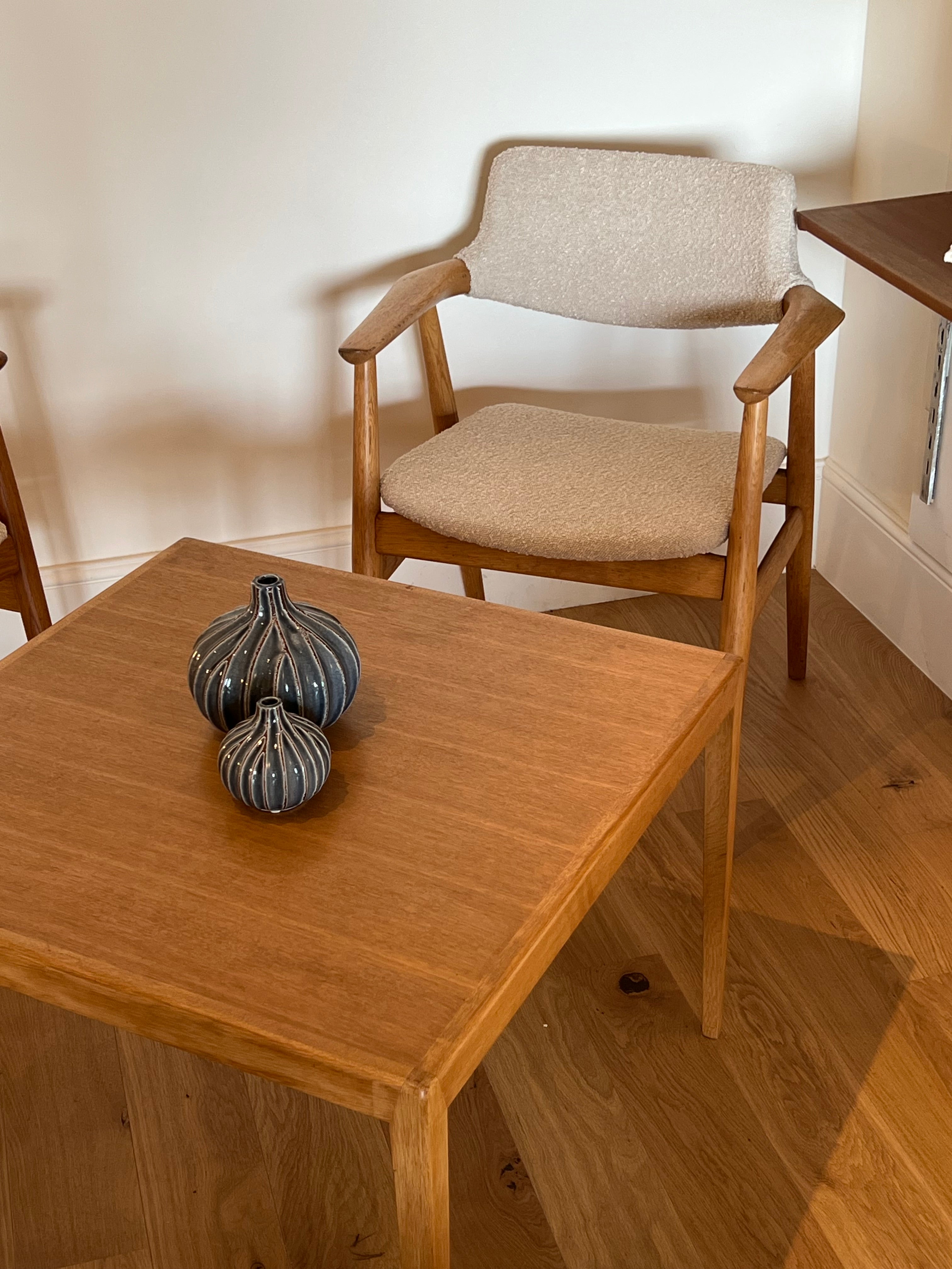 Table basse scandinave vintage en chêne des années 1960 "Kai"