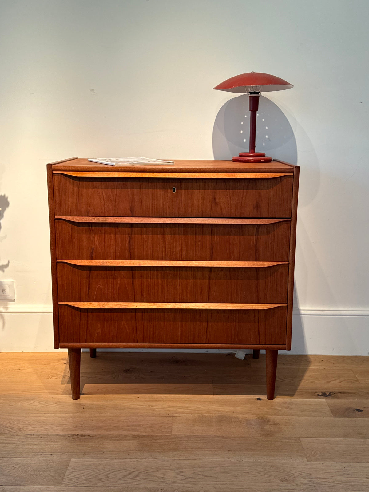 Commode scandinave vintage en teck "Tage"