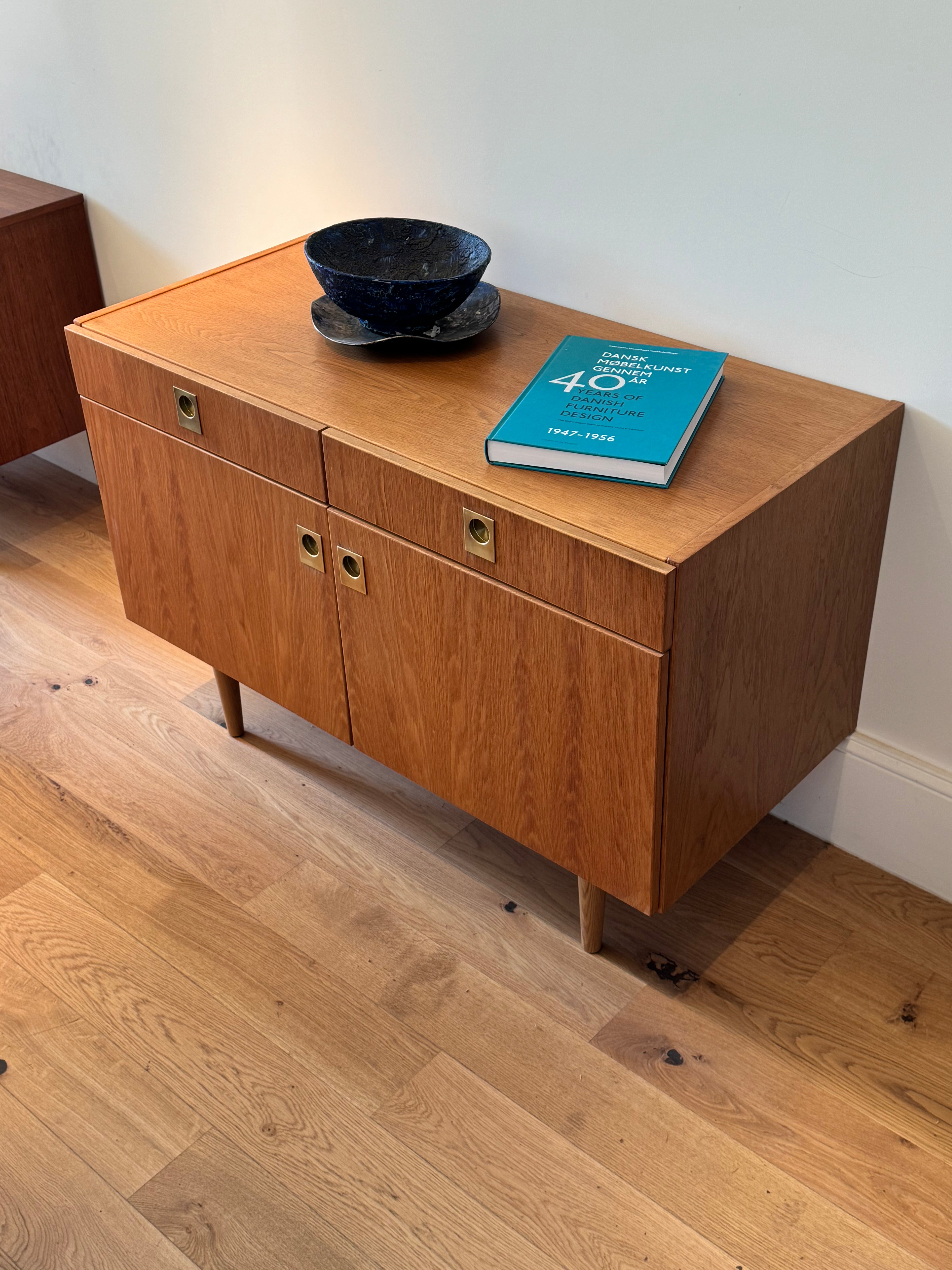 Enfilade scandinave vintage en chêne "Stina"