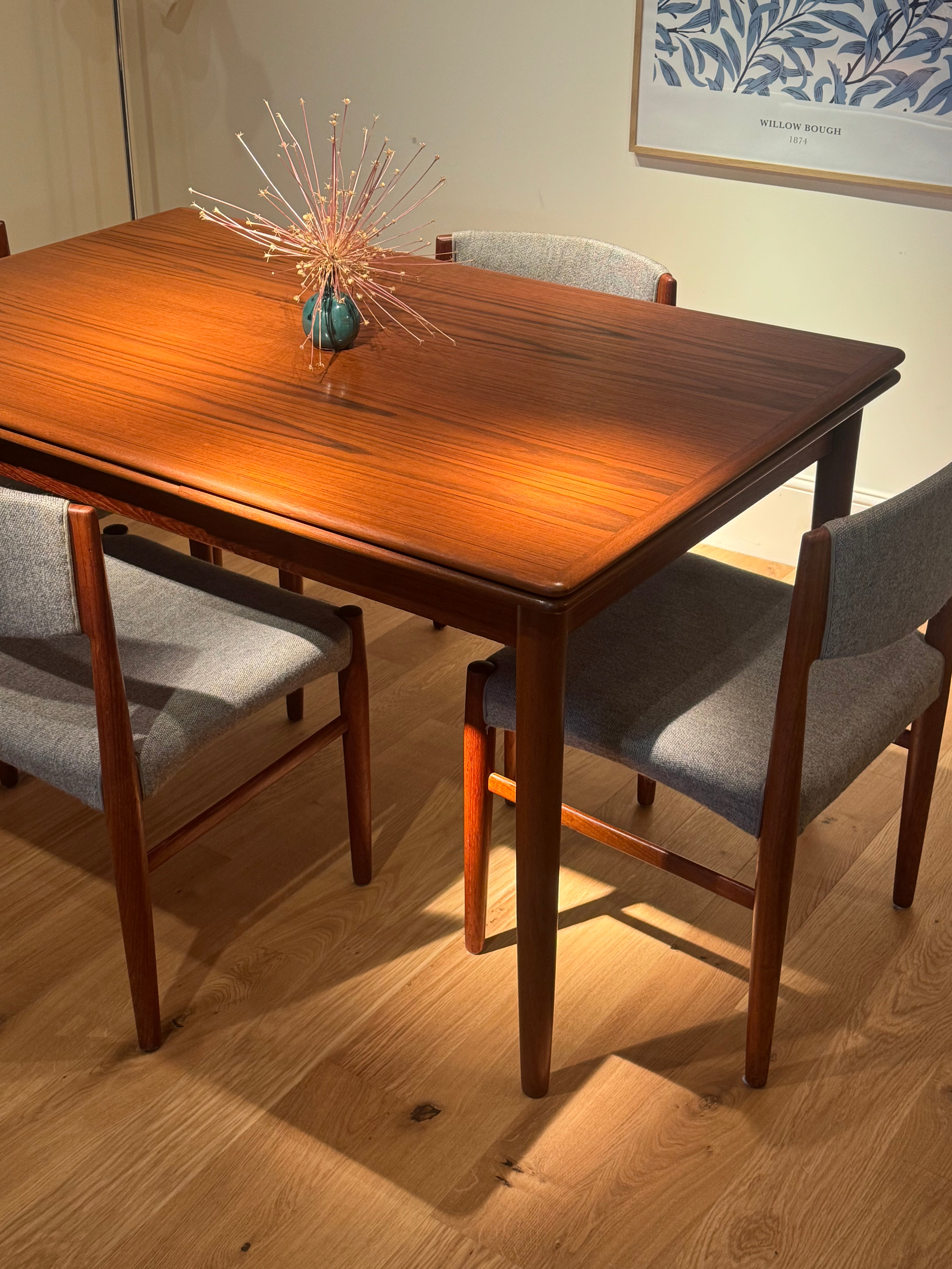 Table de salle à manger vintage scandinave en teck "Lovisa"