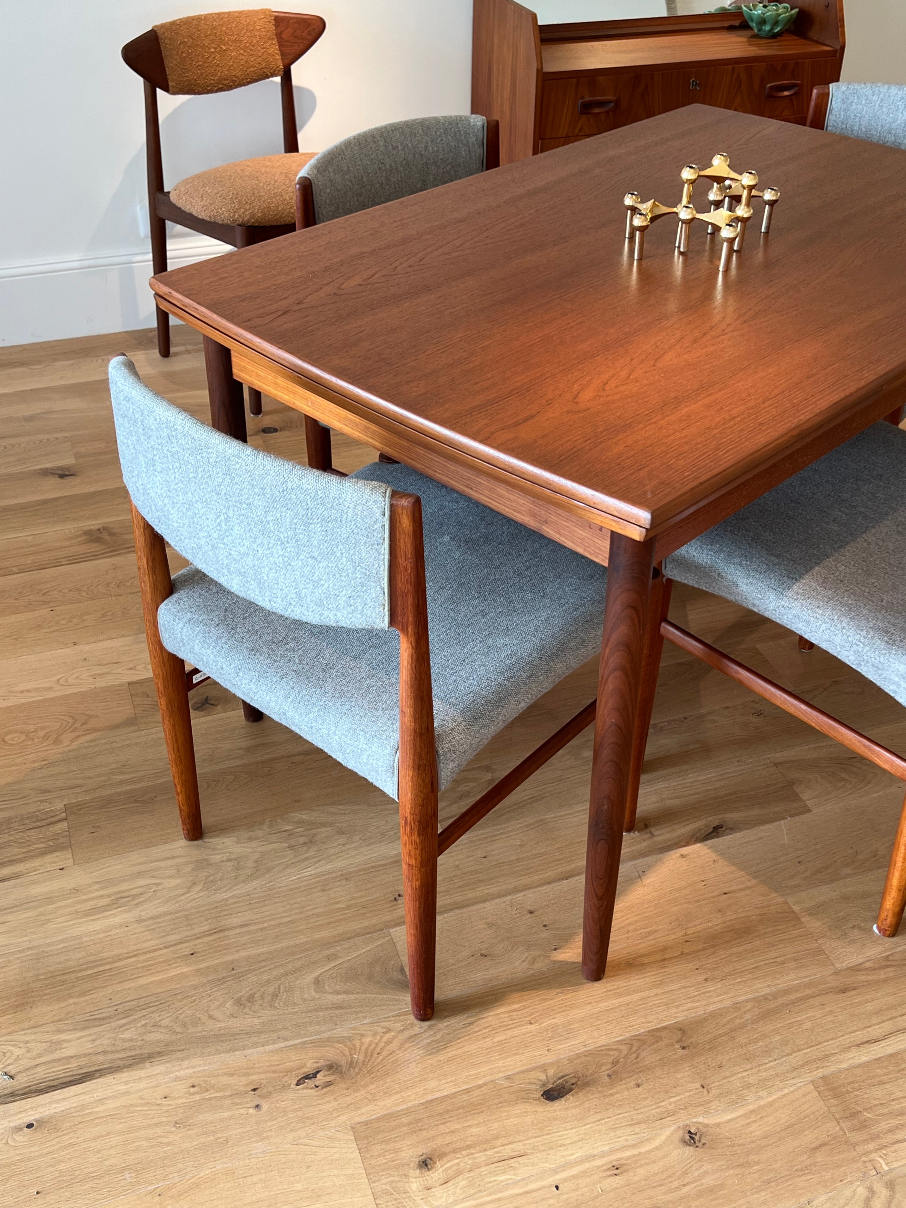 Table de salle à manger vintage scandinave en teck "Annika"