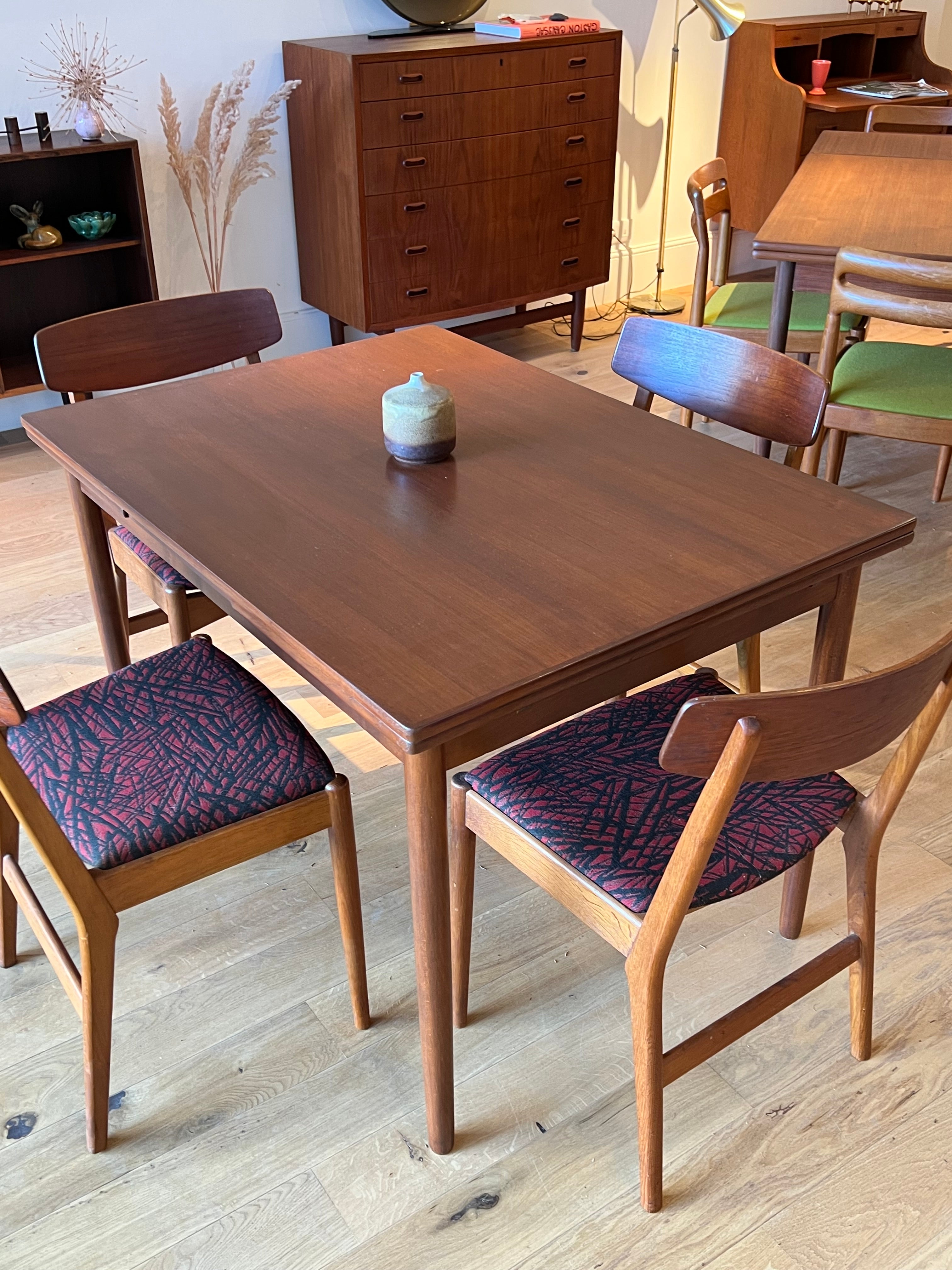 Table de salle à manger scandinave vintage "Liv"