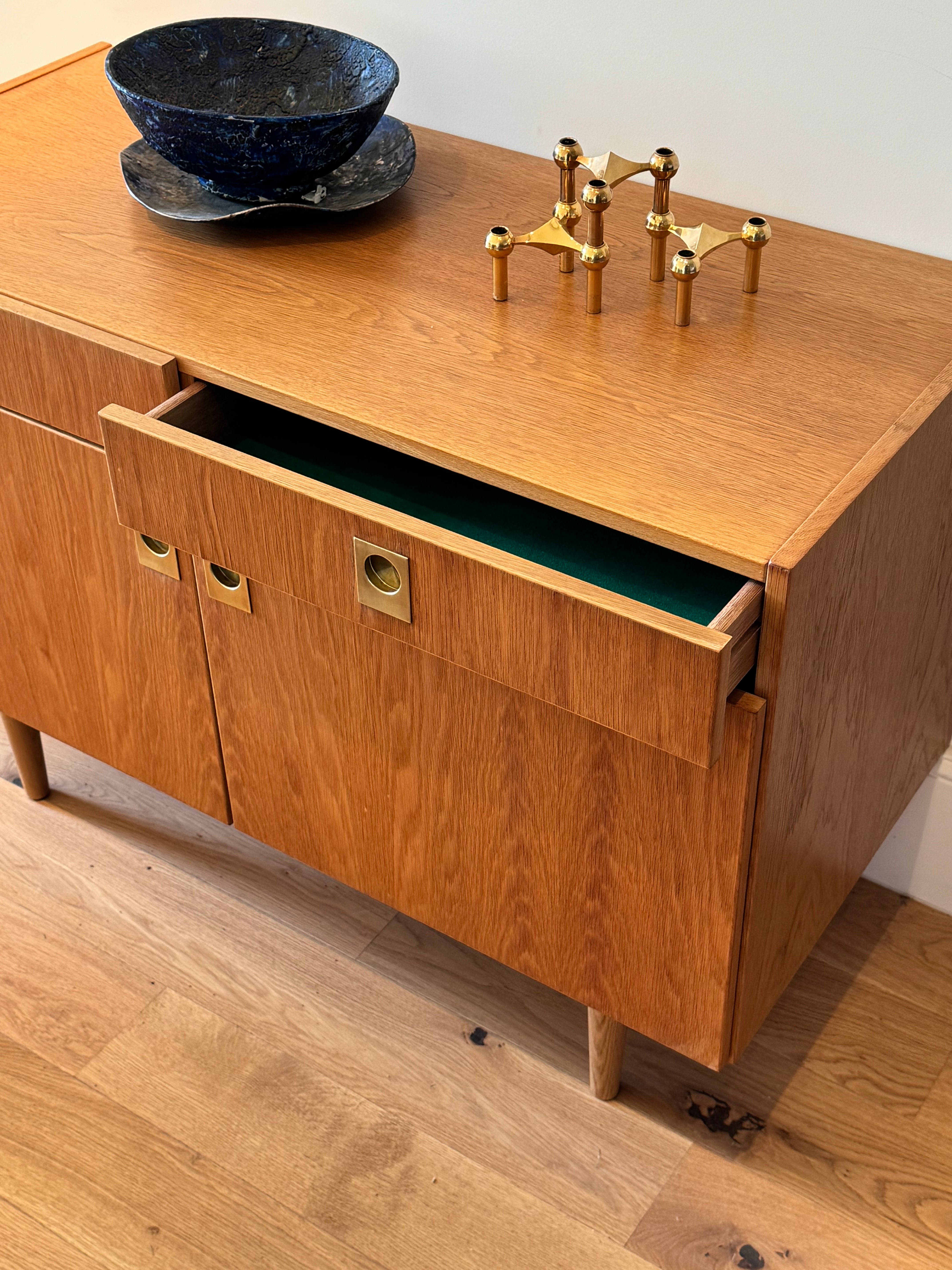 Enfilade scandinave vintage en chêne "Stina"