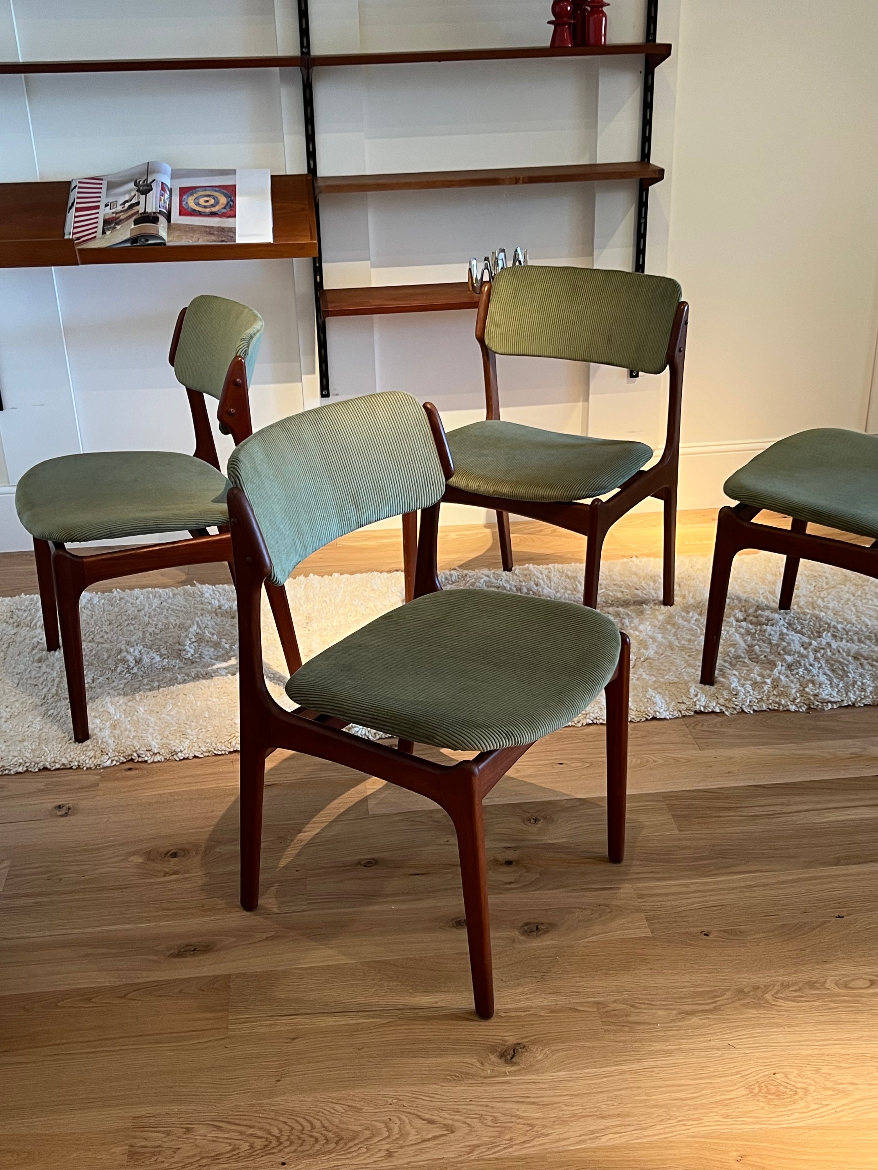Chaise scandinave vintage Erik Buch modèle 49 (4 disponibles)