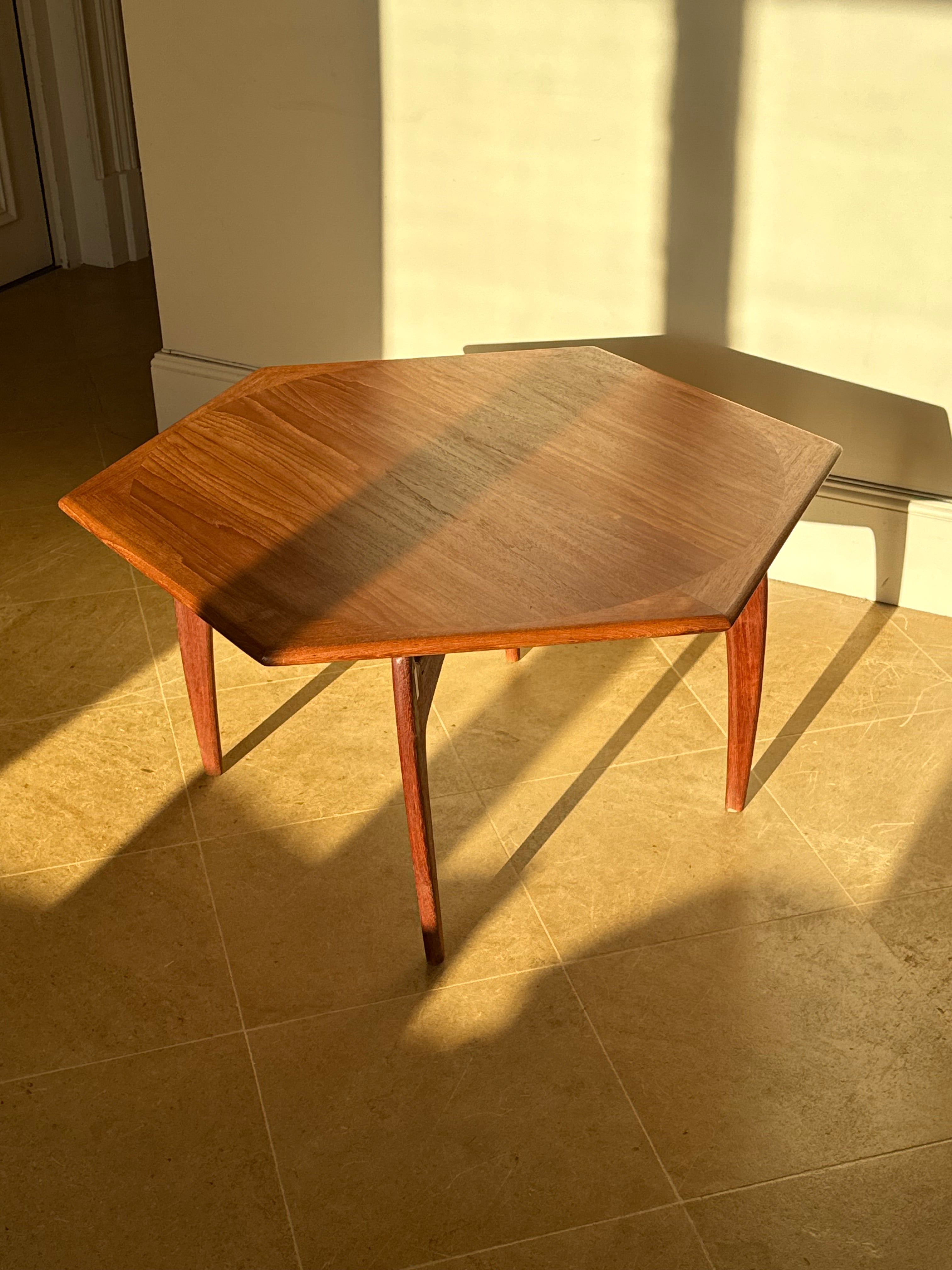 Table basse scandinave vintage en teck « Ursula »