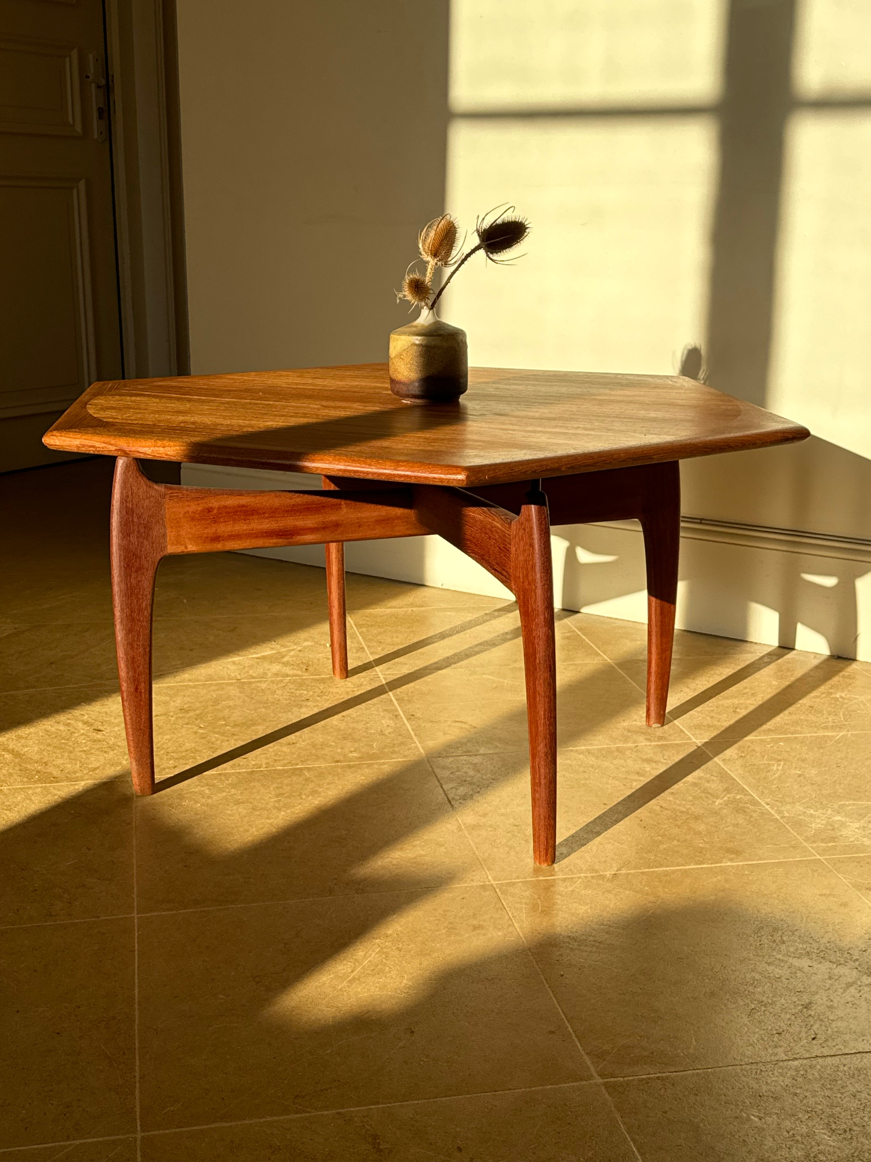 Table basse scandinave vintage en teck « Ursula »