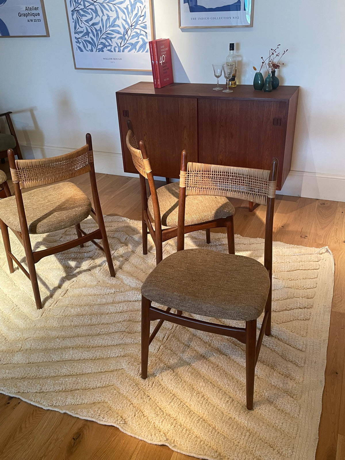 Chaise scandinave vintage "Hanne" en teck (4 disponibles)