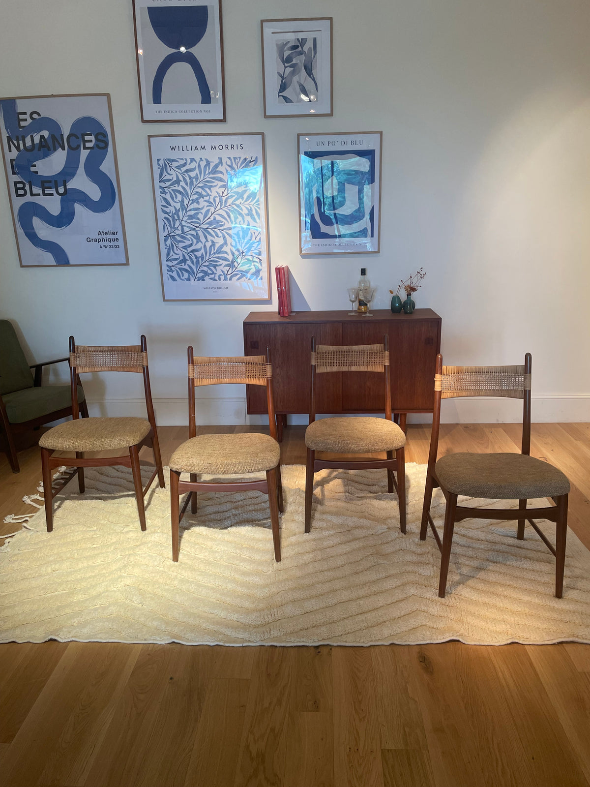 Chaise scandinave vintage "Hanne" en teck (4 disponibles)
