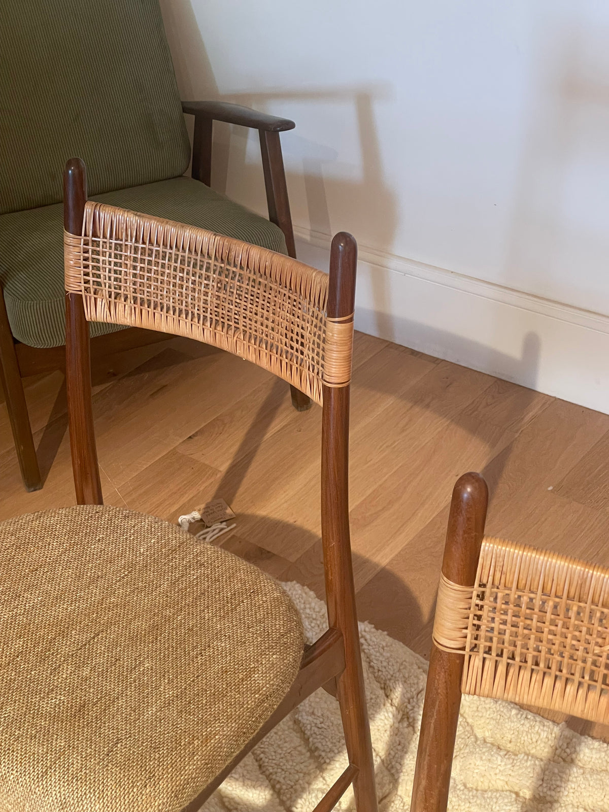 Chaise scandinave vintage "Hanne" en teck (4 disponibles)