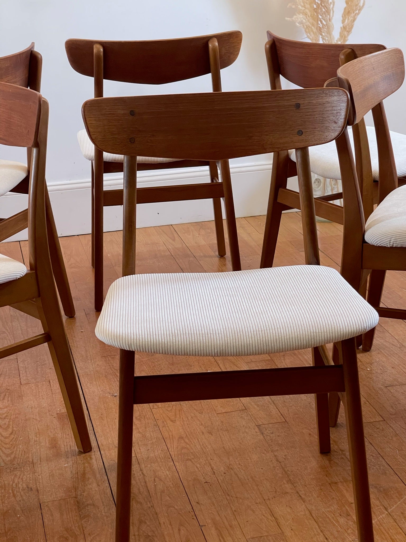 Suite de 4 chaises scandinaves Freya - Farstrup en velours côtelé