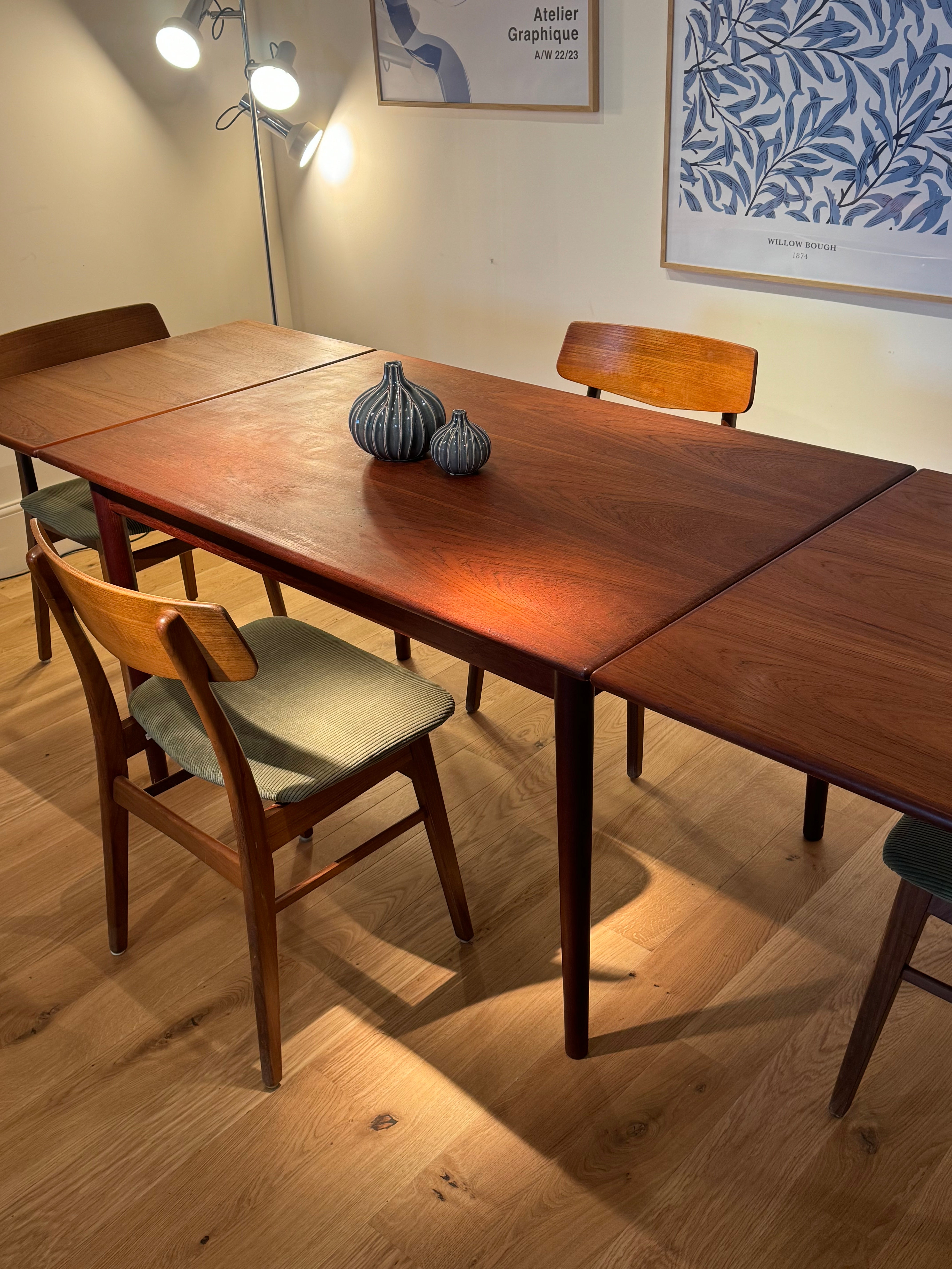 Table scandinave vintage en teck « Myrtle »