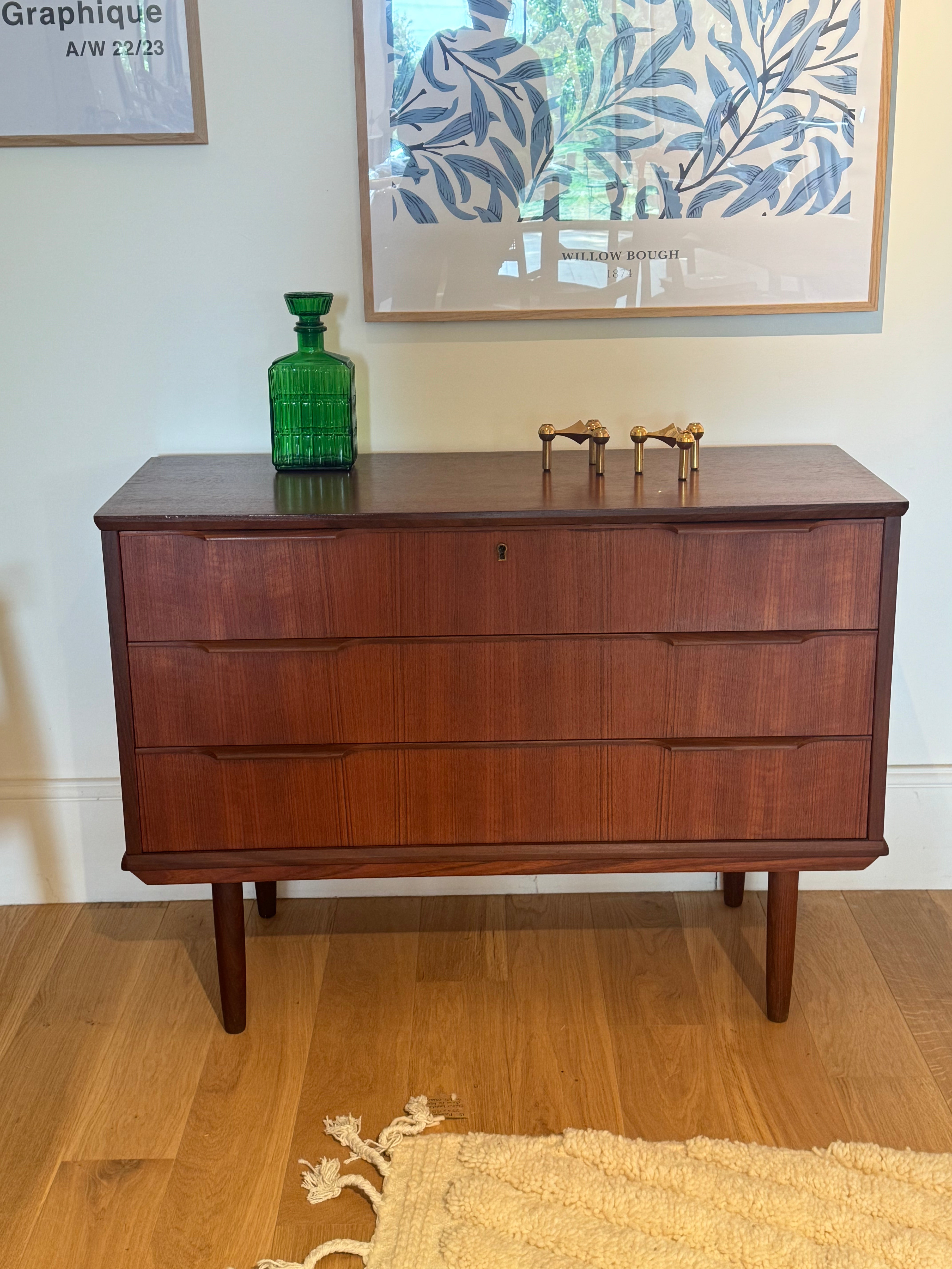 Commode scandinave vintage "Ingrid" en teck