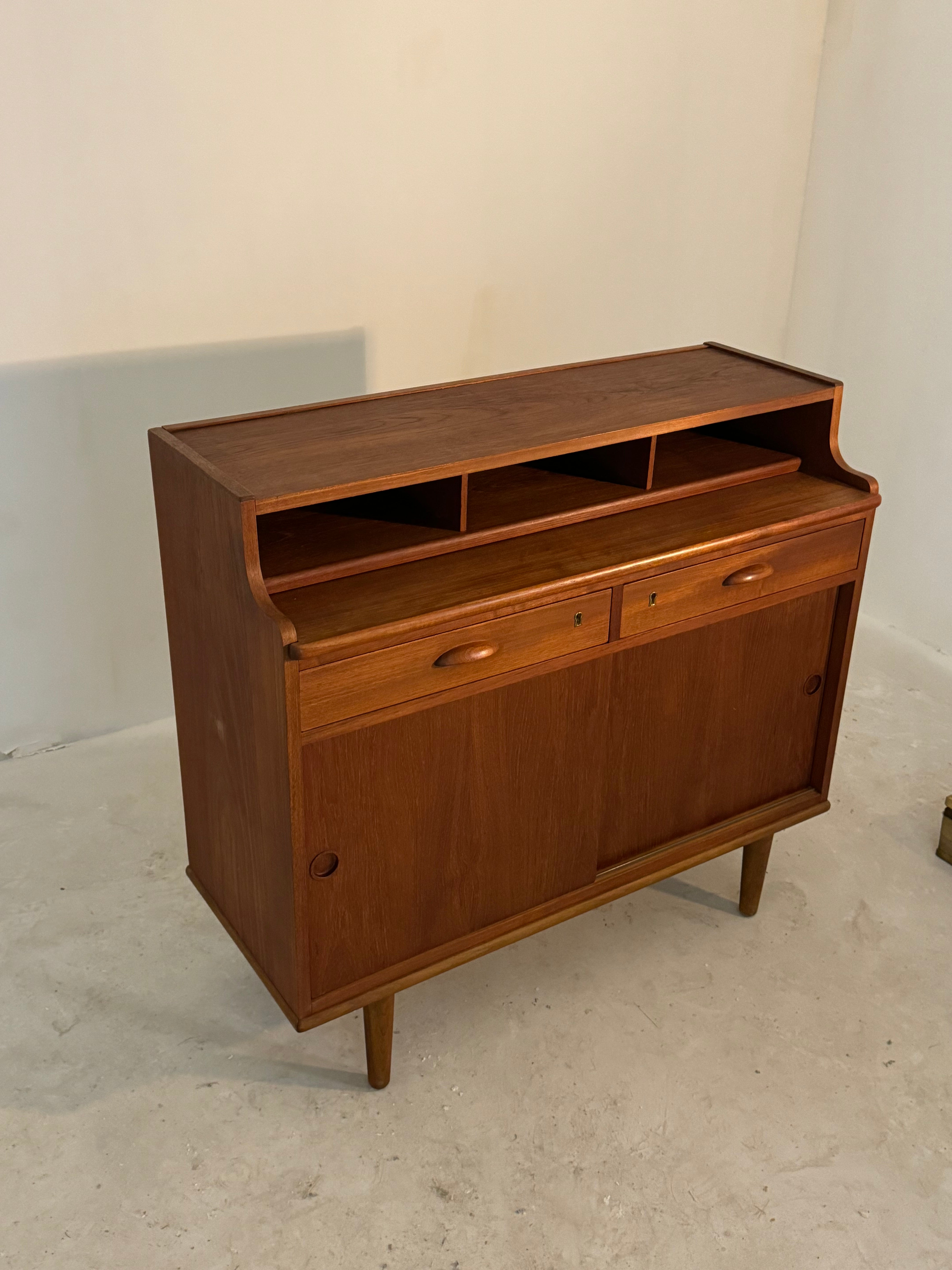 Petit buffet - secrétaire scandinave vintage « Jan »