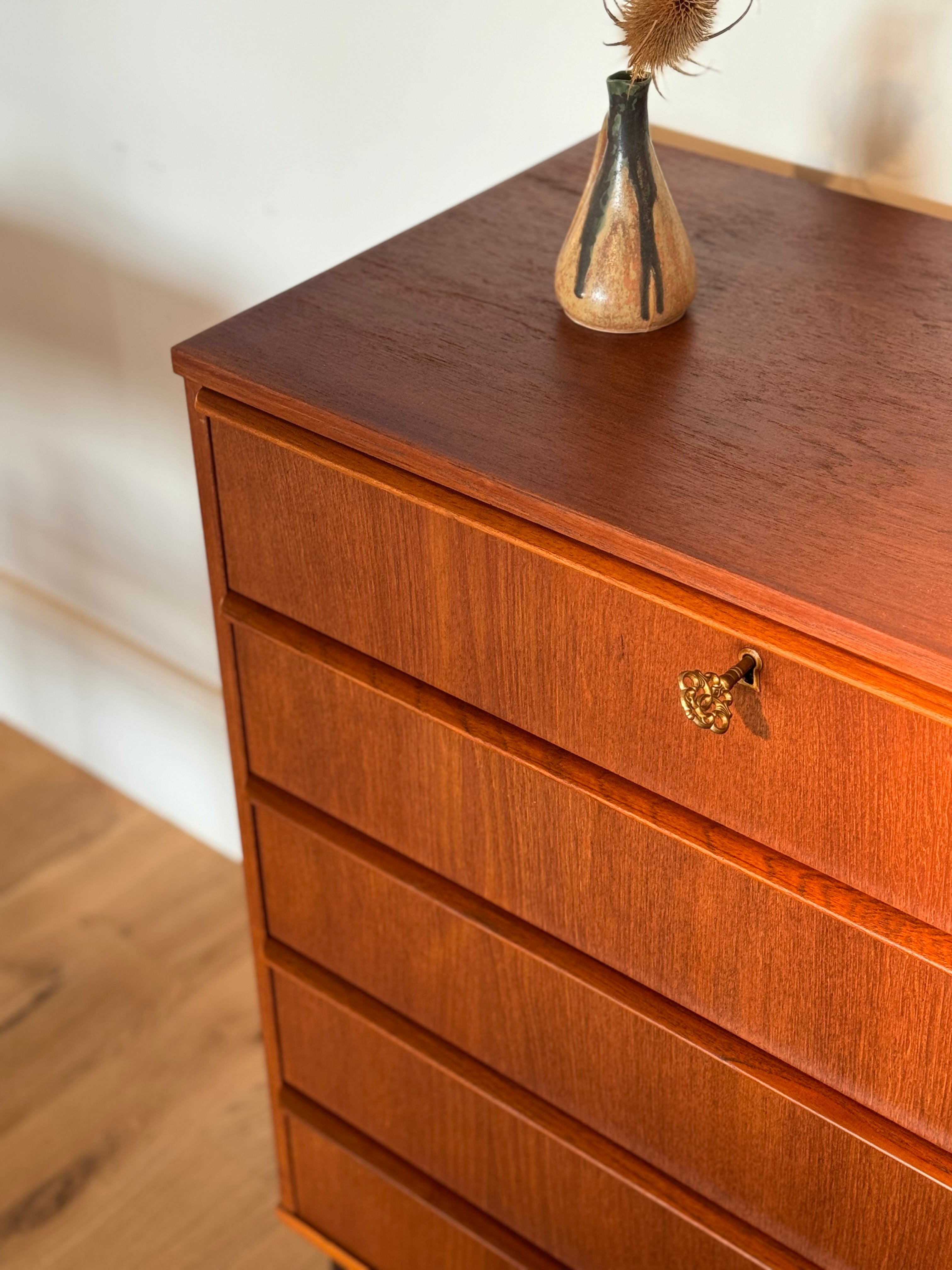 Commode scandinave vintage "Maiya"