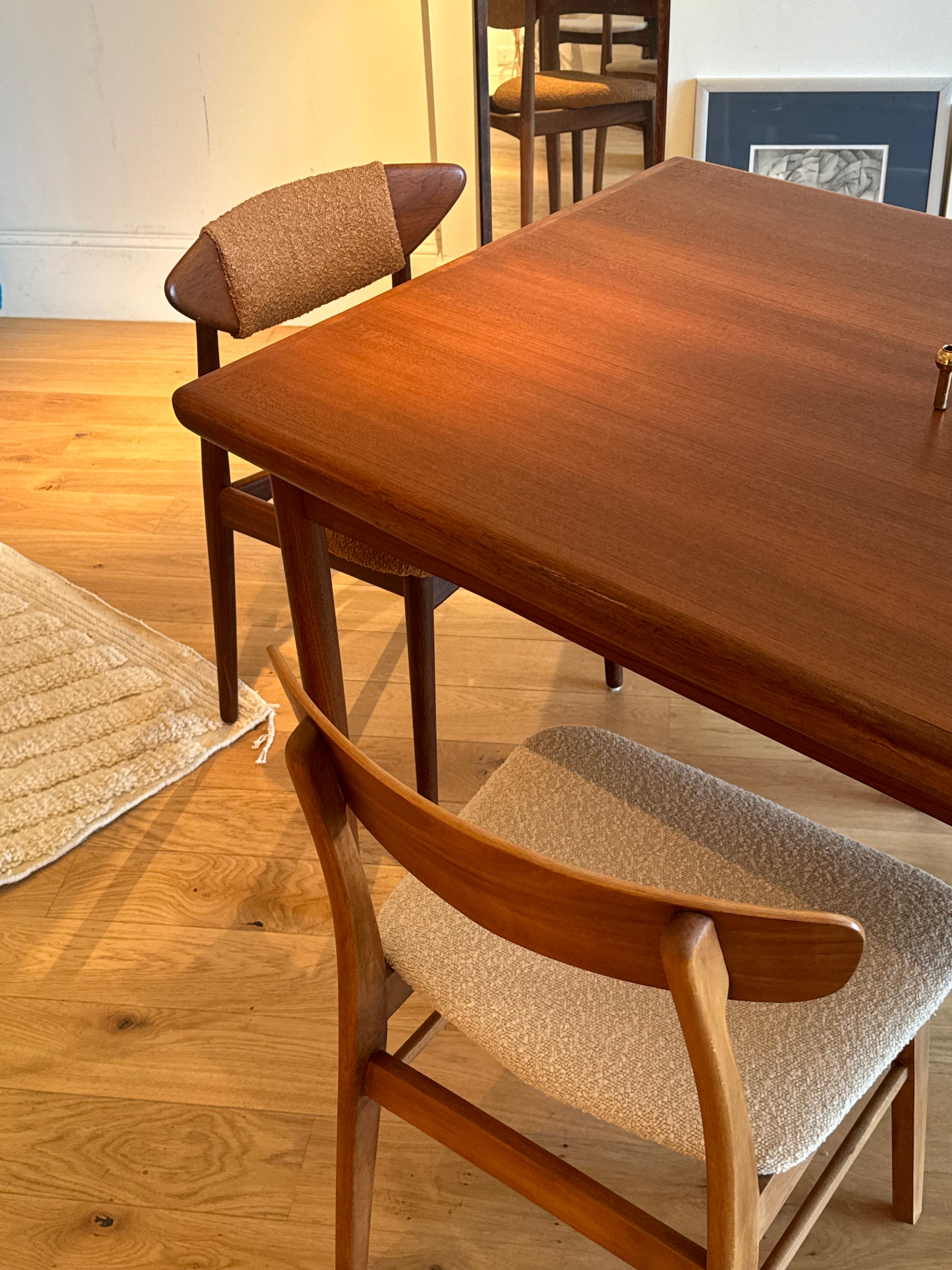 Table scandinave vintage en teck Johannes Andersen