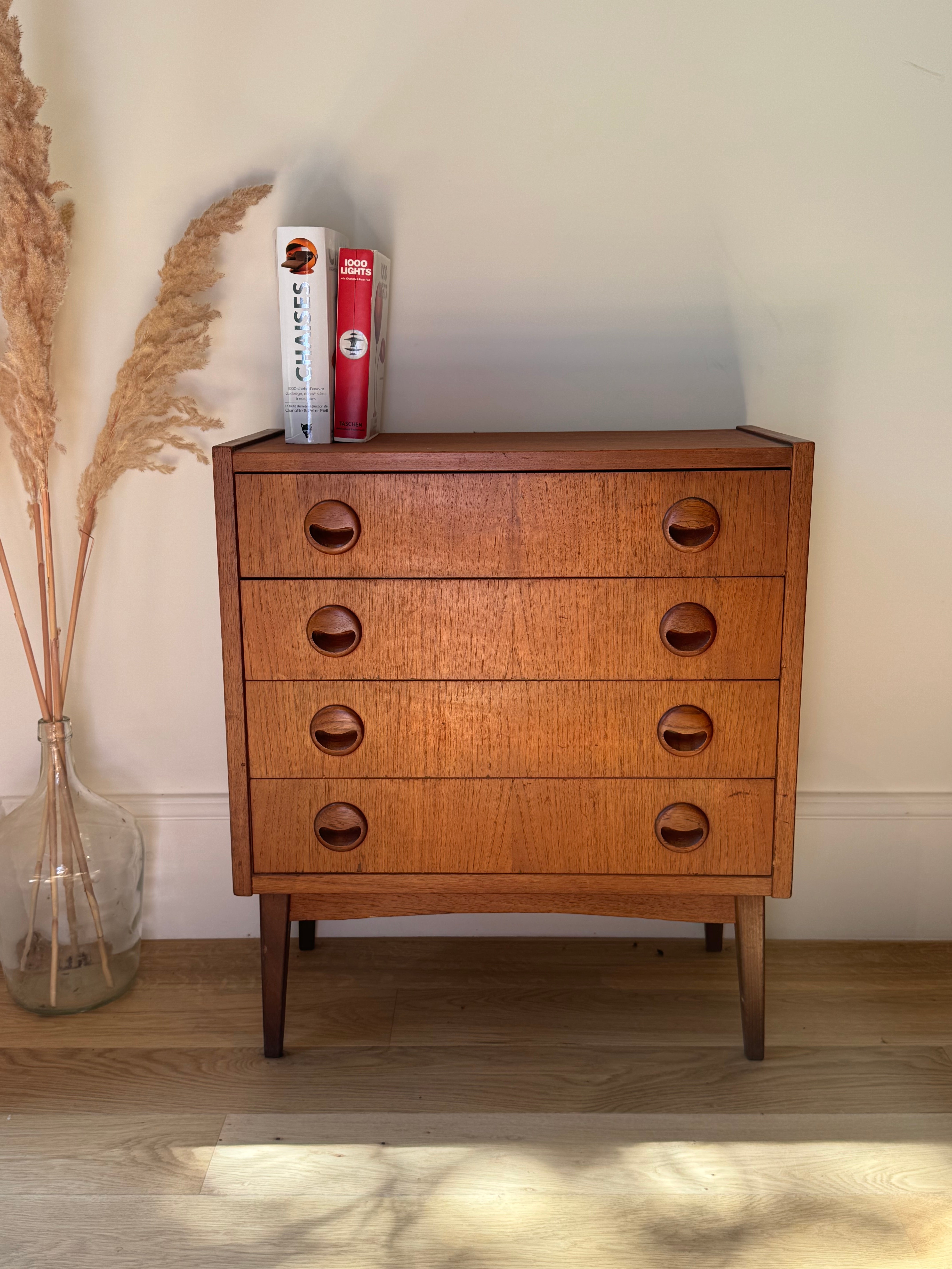 Petite commode scandinave vintage "Mai"