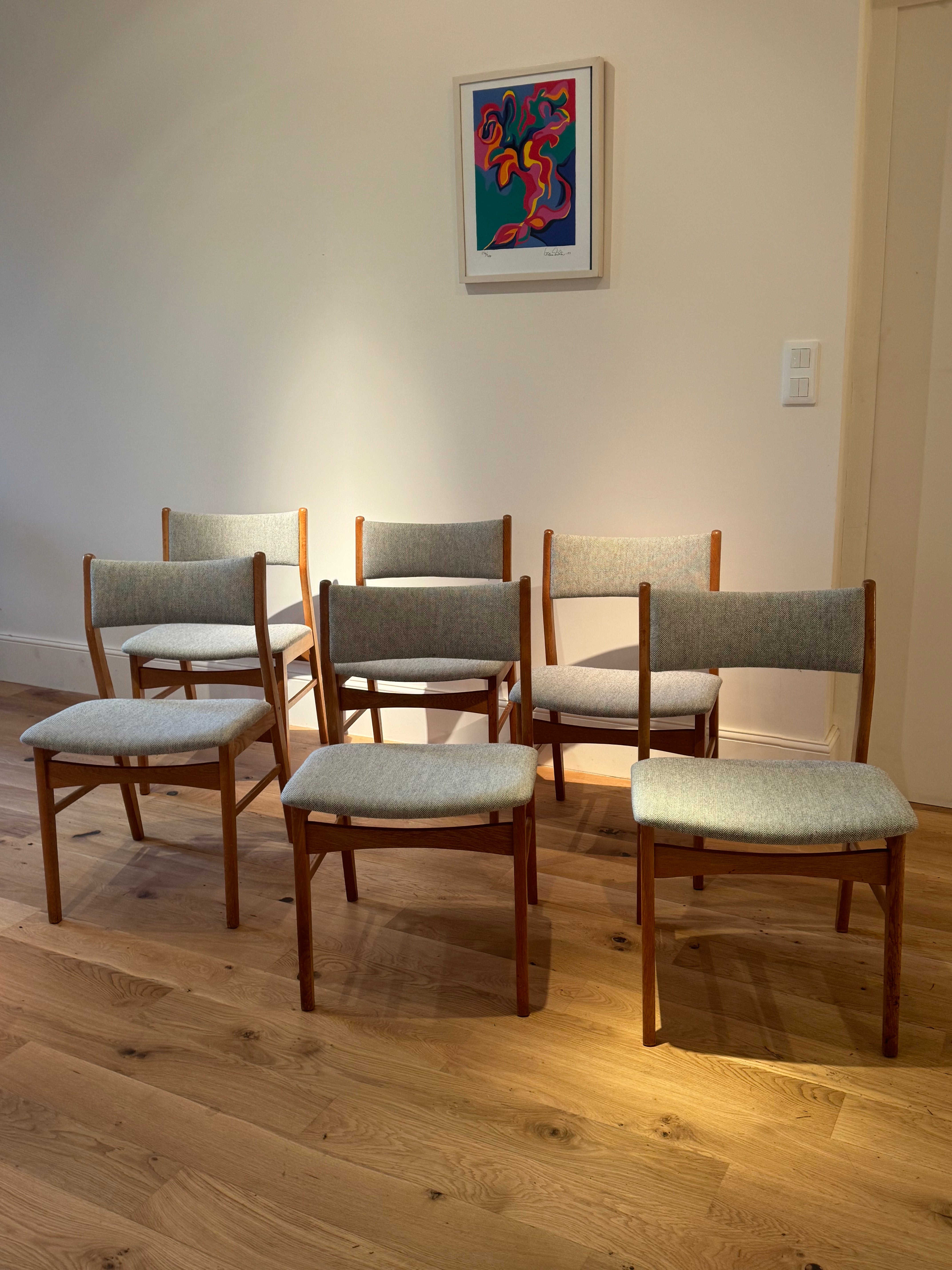 Suite de 6 chaises scandinaves vintage en chêne « Chrisna » »