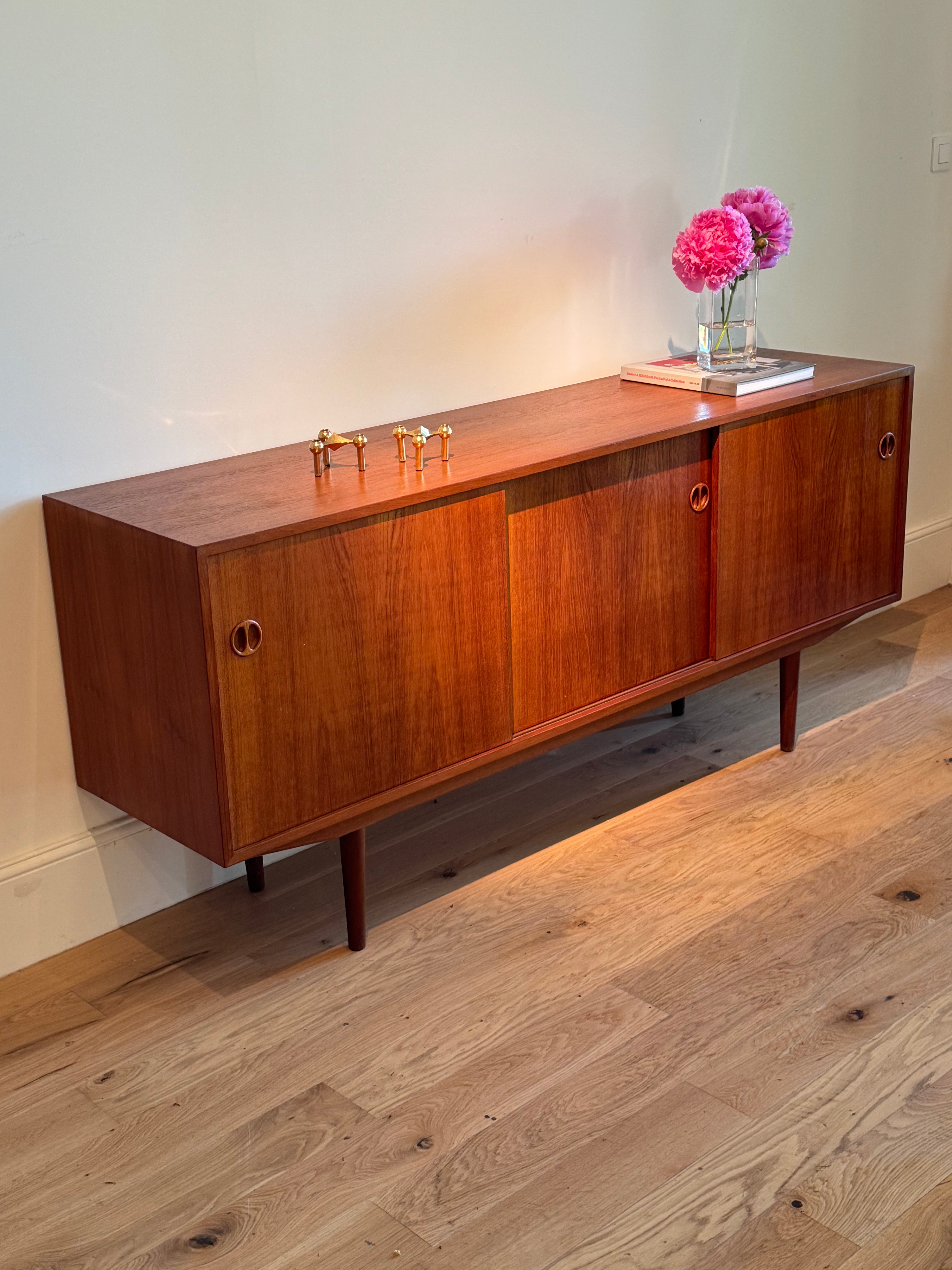 Enfilade scandinave vintage en teck "Astrid"