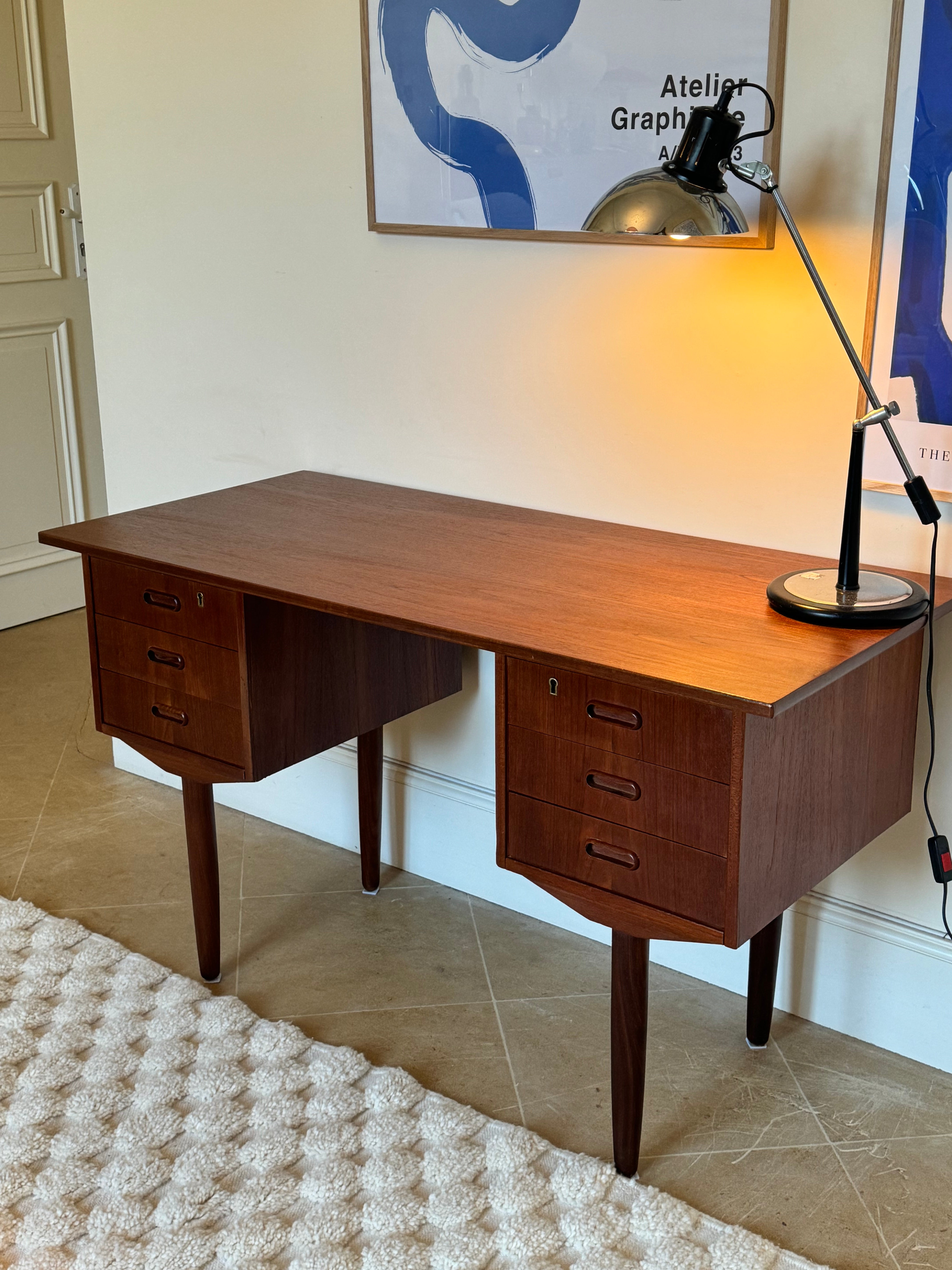 Bureau scandinave vintage en teck «  Ruben »