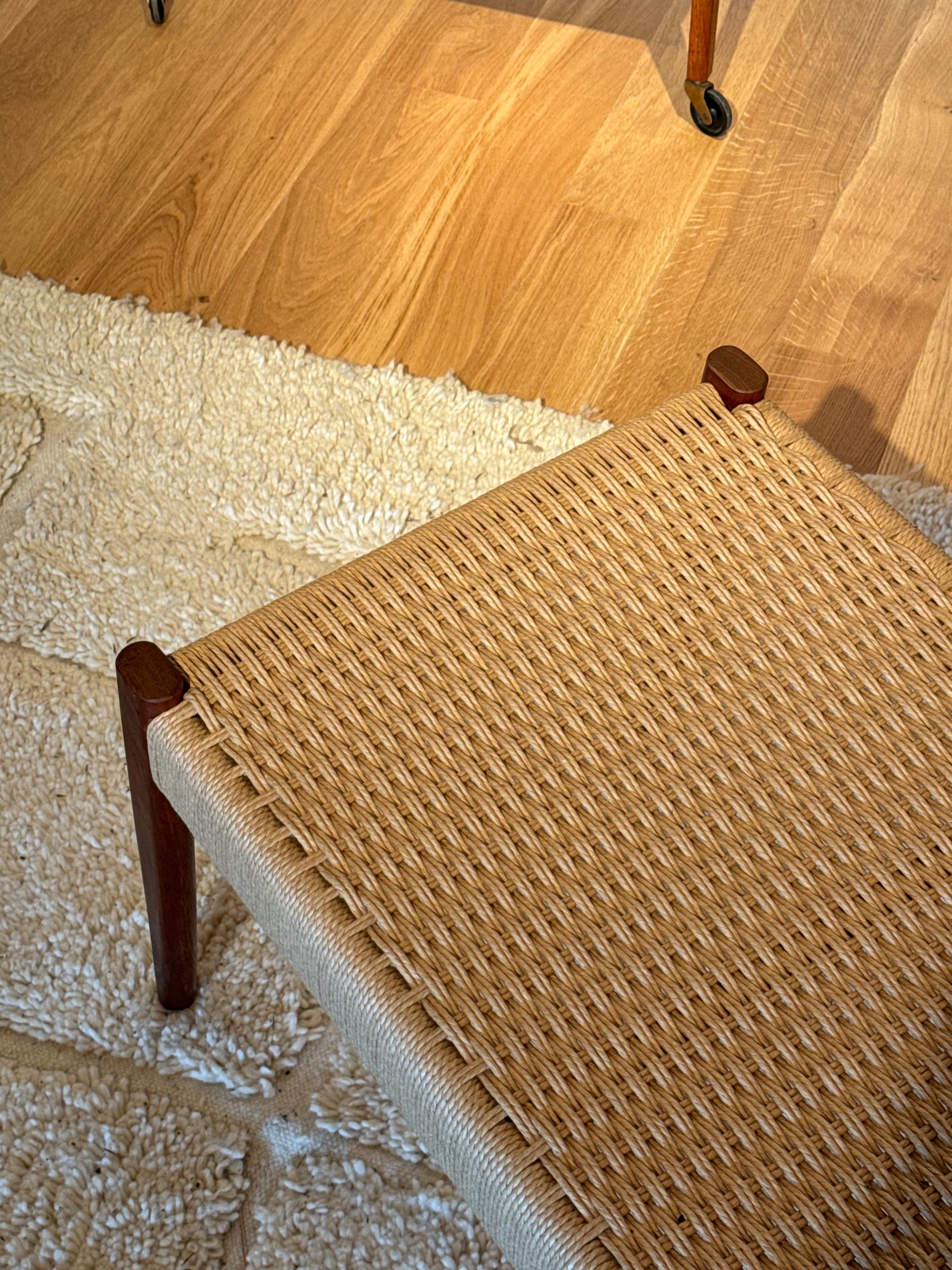 Banc d'entrée scandinave vintage "Aksel"
