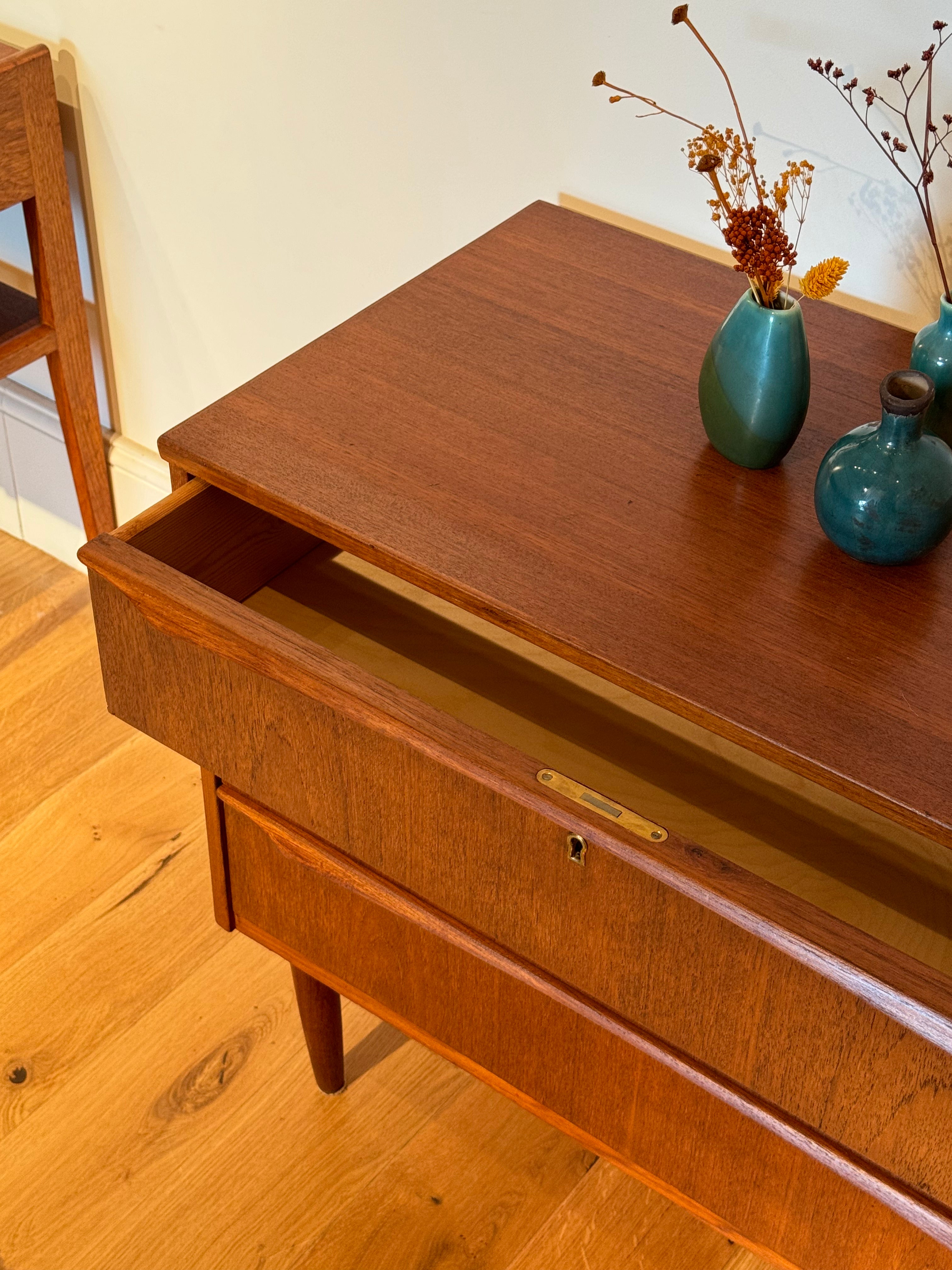 Commode scandinave vintage "Anna"