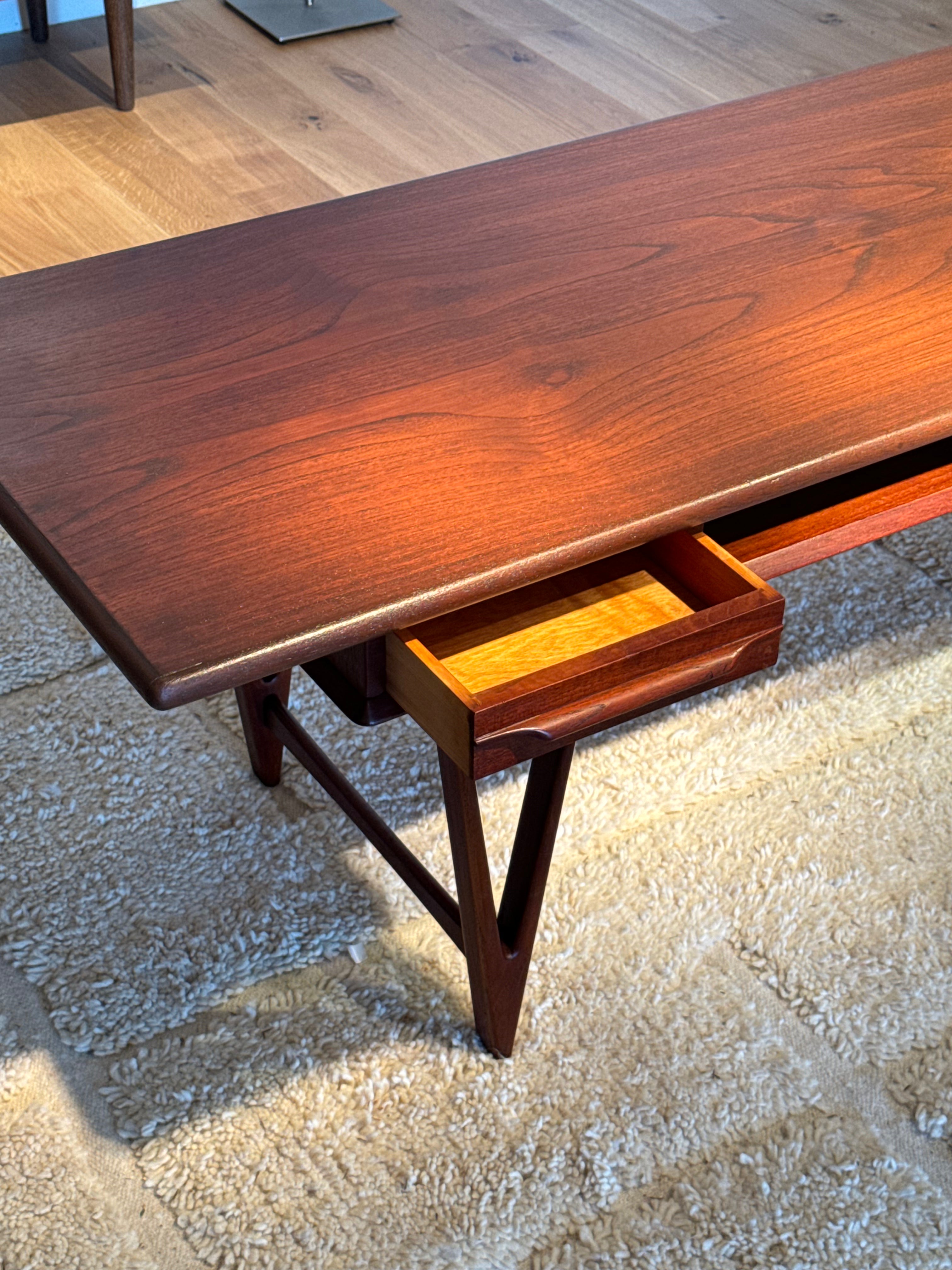 Table basse danoise vintage en teck par E.W. Bach pour Toften Møbelfabrik