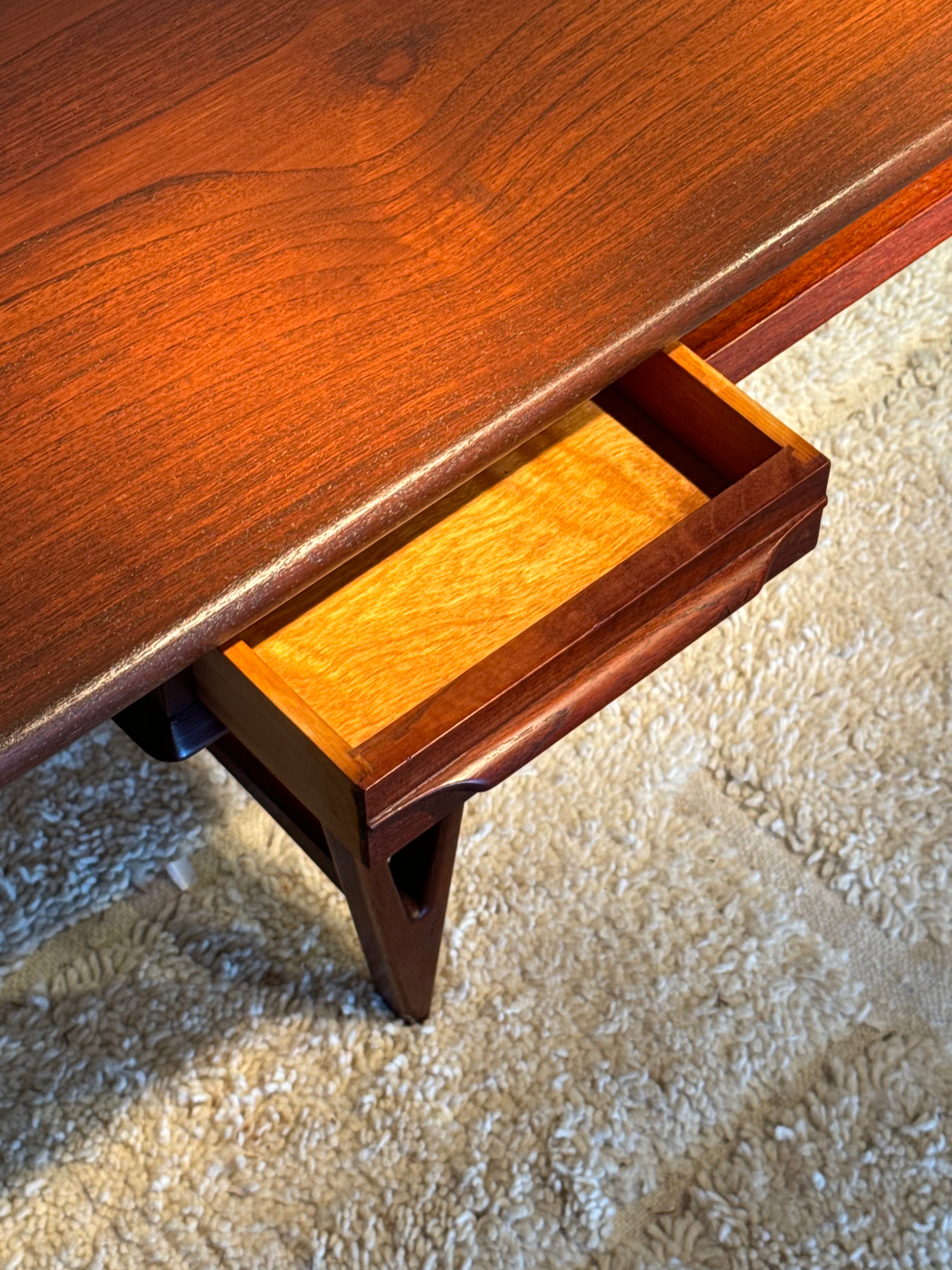 Table basse danoise vintage en teck par E.W. Bach pour Toften Møbelfabrik