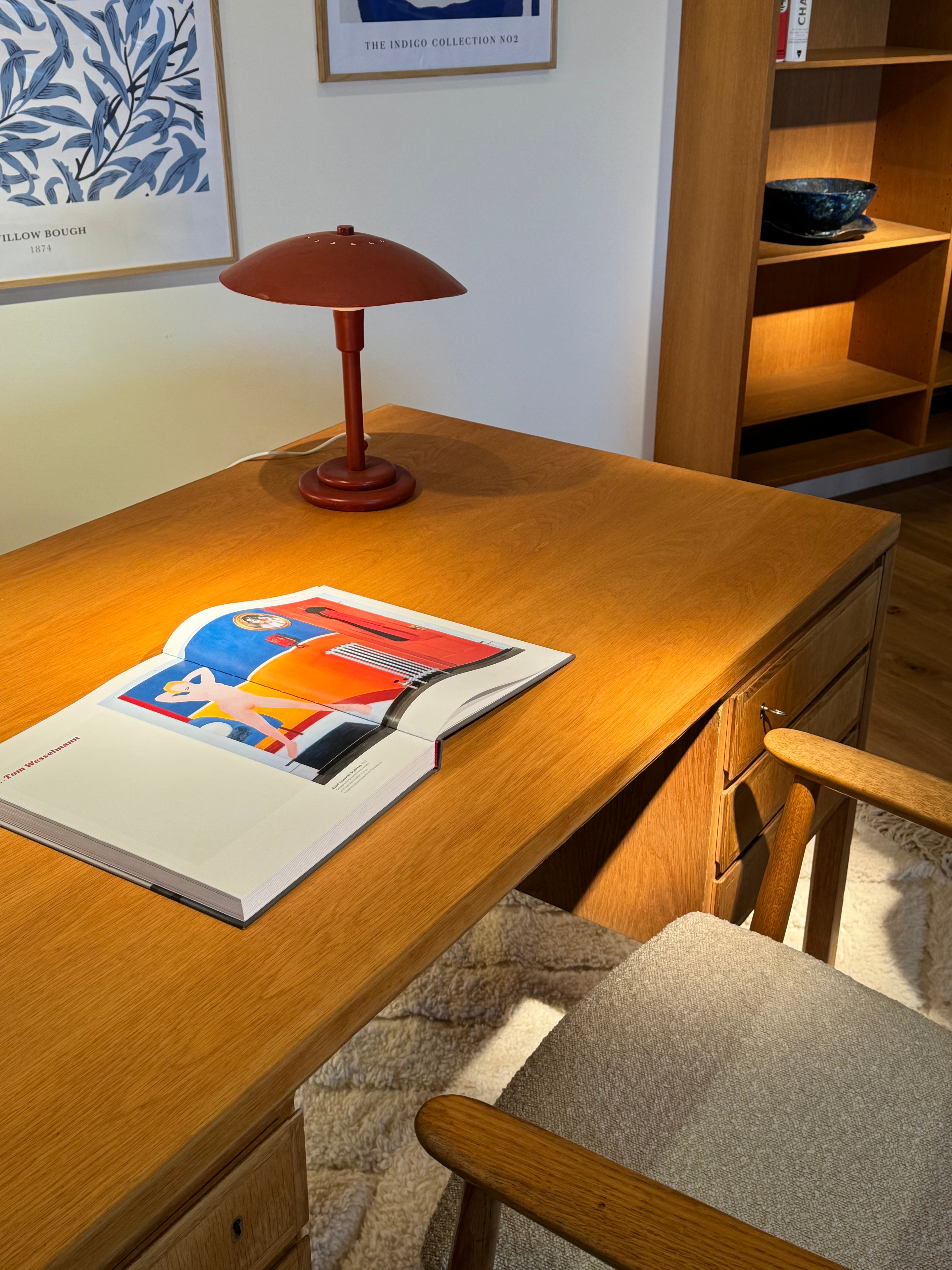 Bureau en chêne massif scandinave vintage Modèle 77 édité par Omann Jun  « Oleg »
