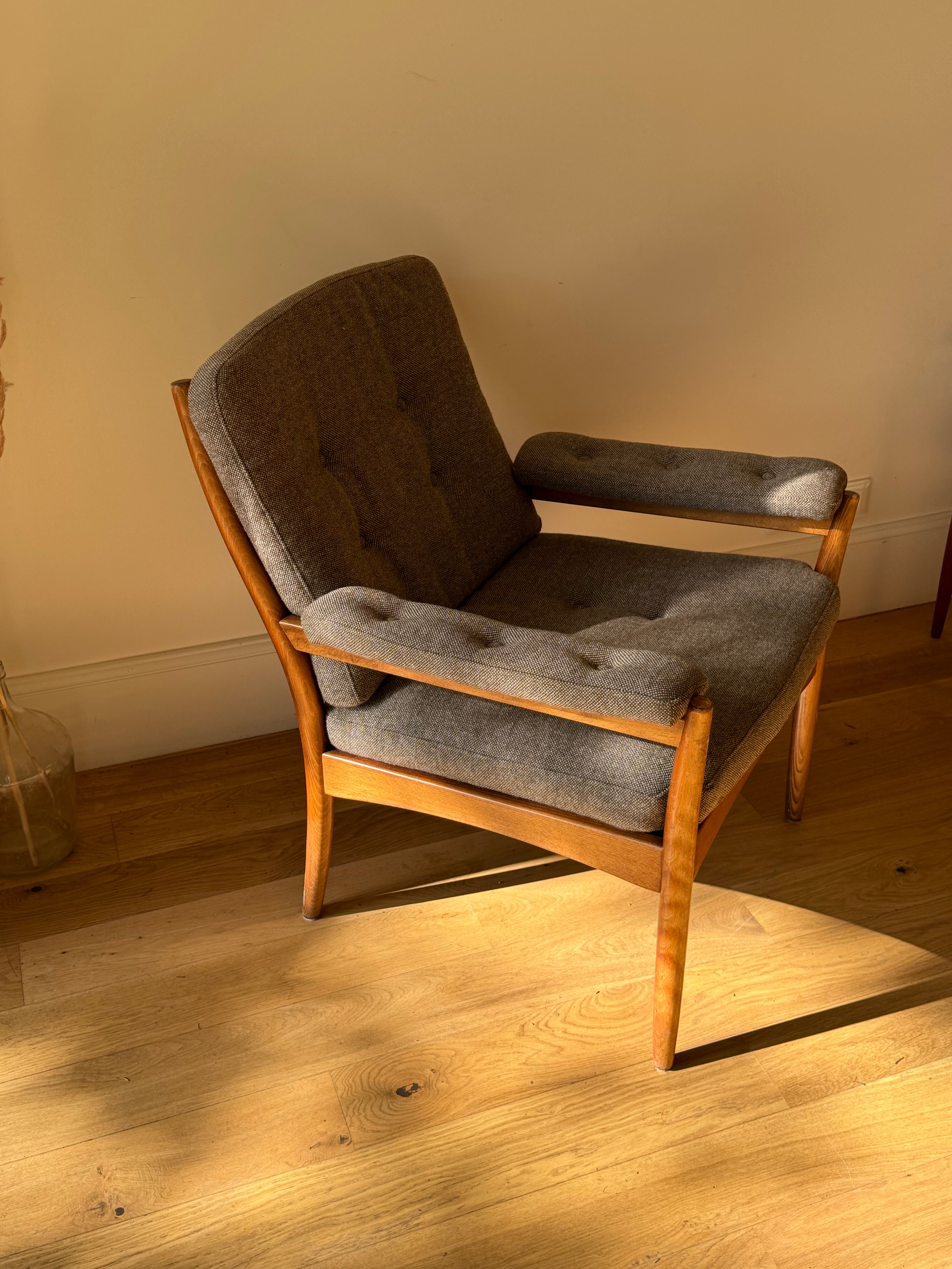 Fauteuil scandinave vintage en teck en lainage d'origine gris "Loïs"