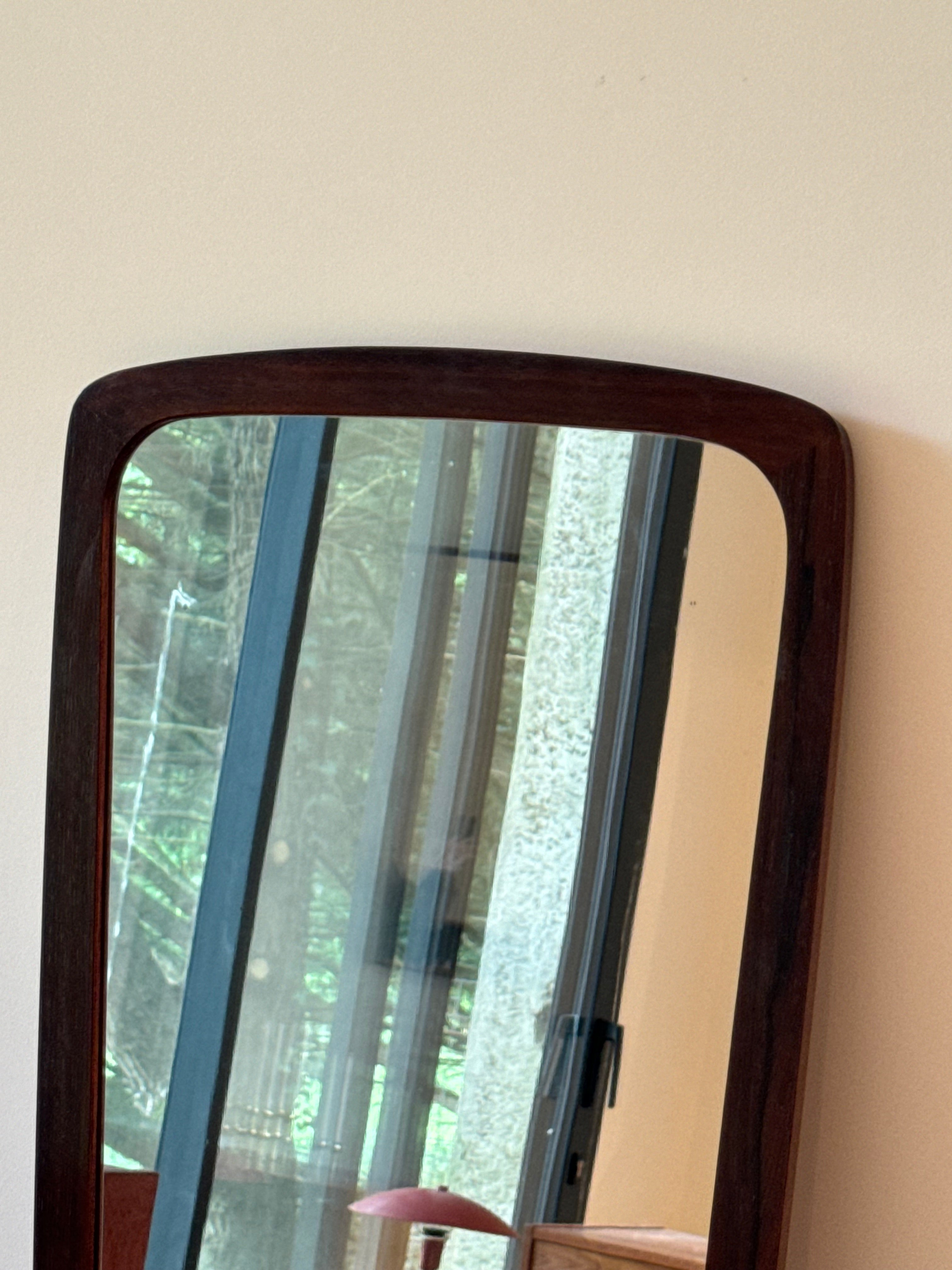 Miroir danois vintage "Tage" – forme rétroviseur, teck, années 60