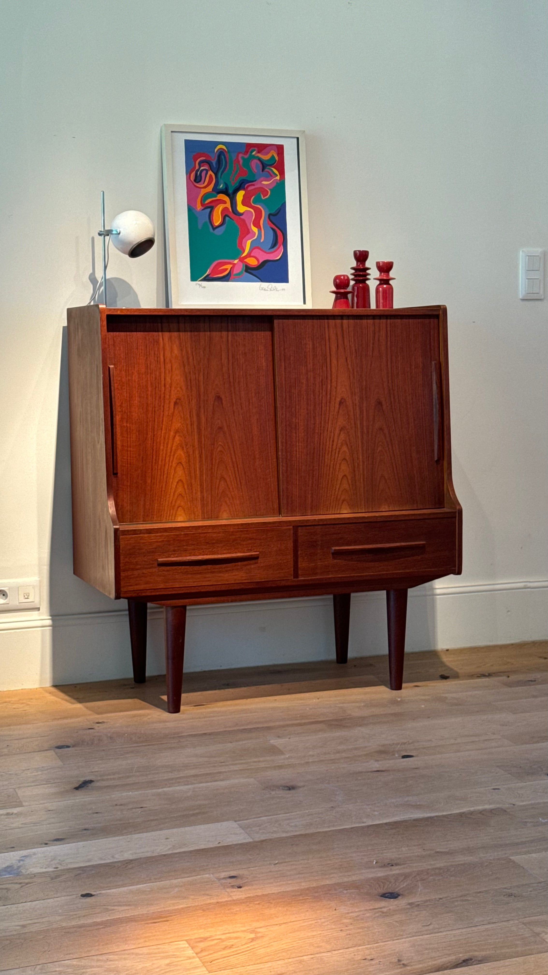 Petit buffet scandinave vintage en teck "Mads"