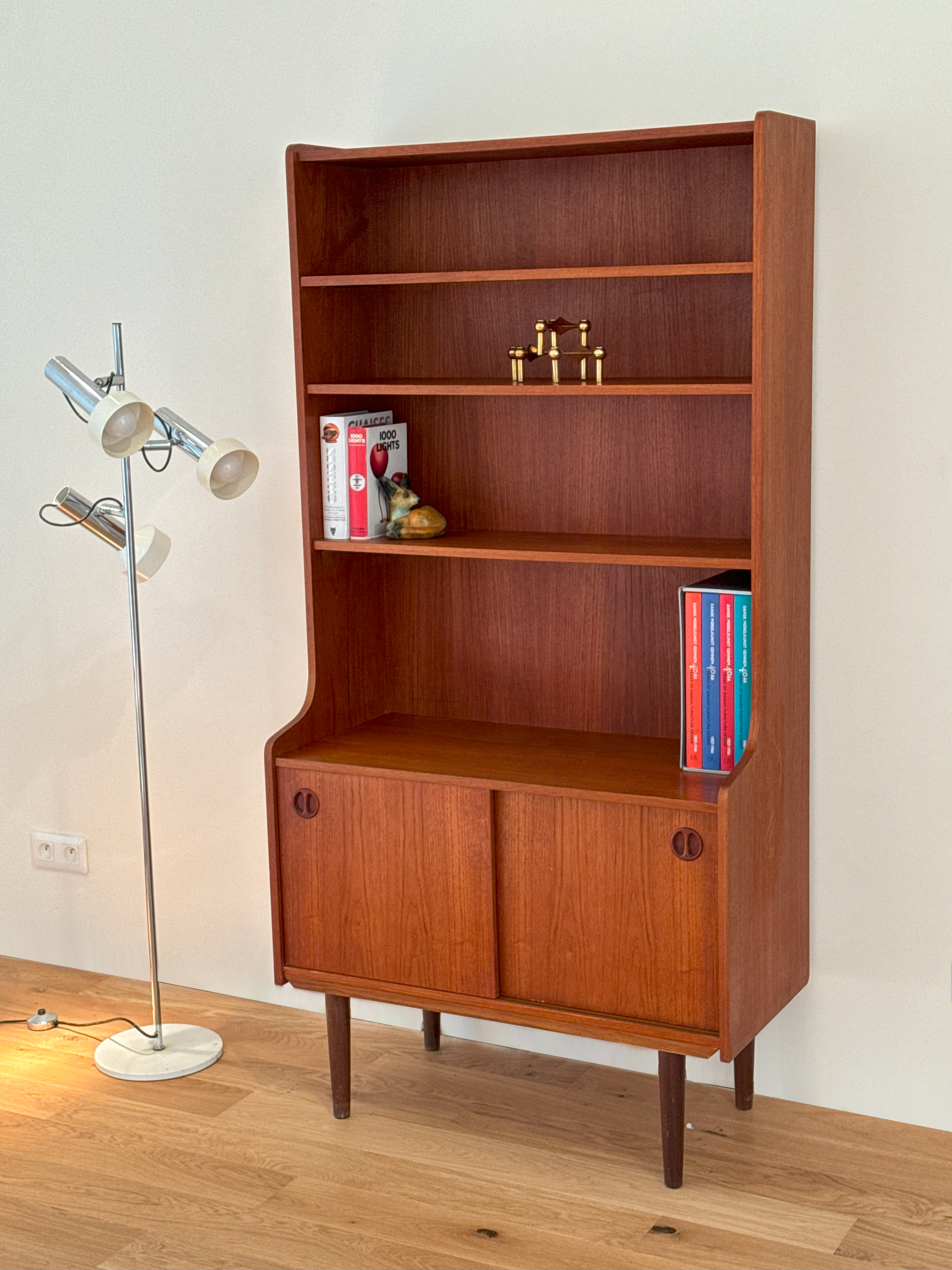 Bibliothèque scandinave vintage "Clara"