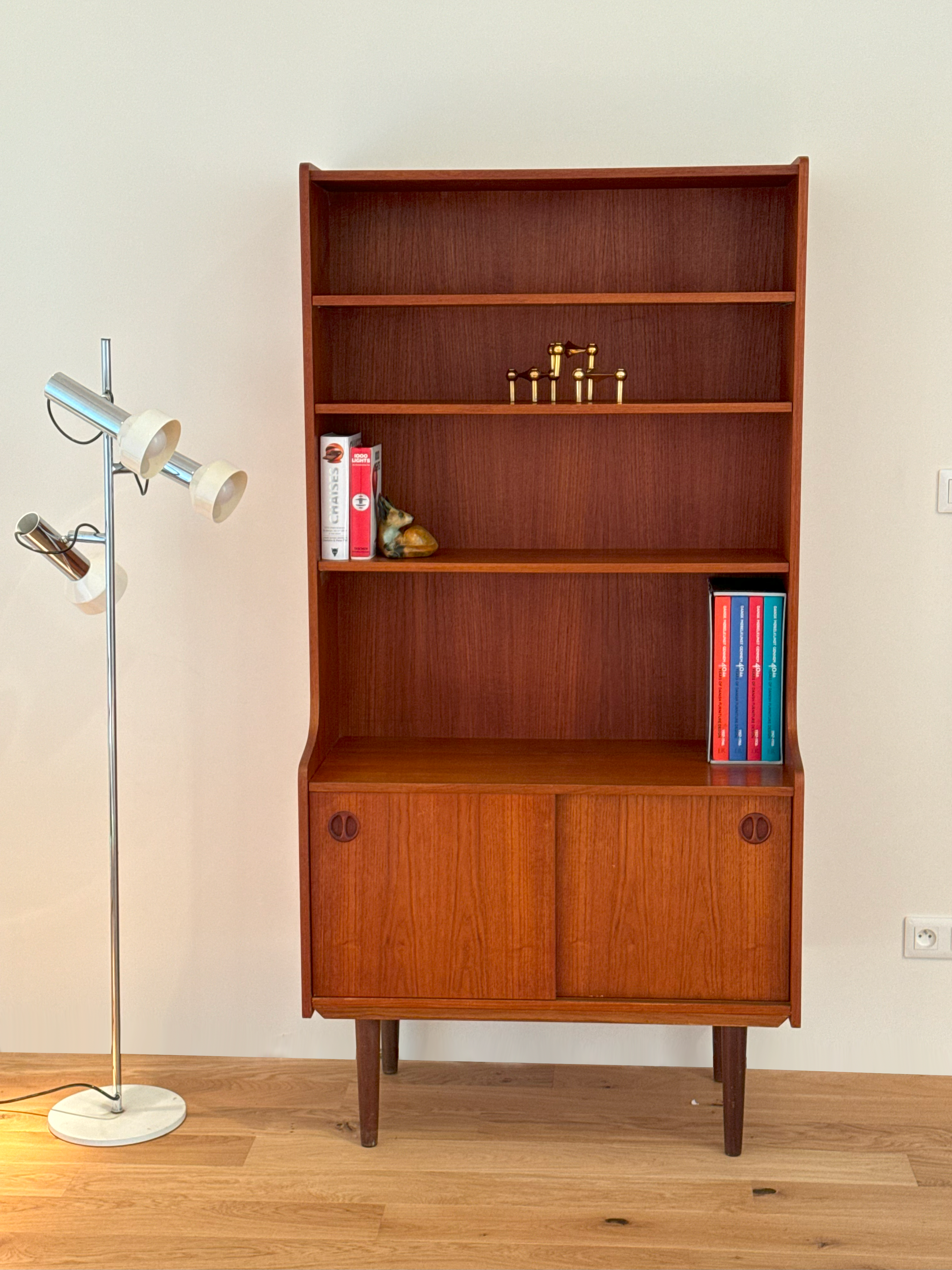 Bibliothèque scandinave vintage "Clara"