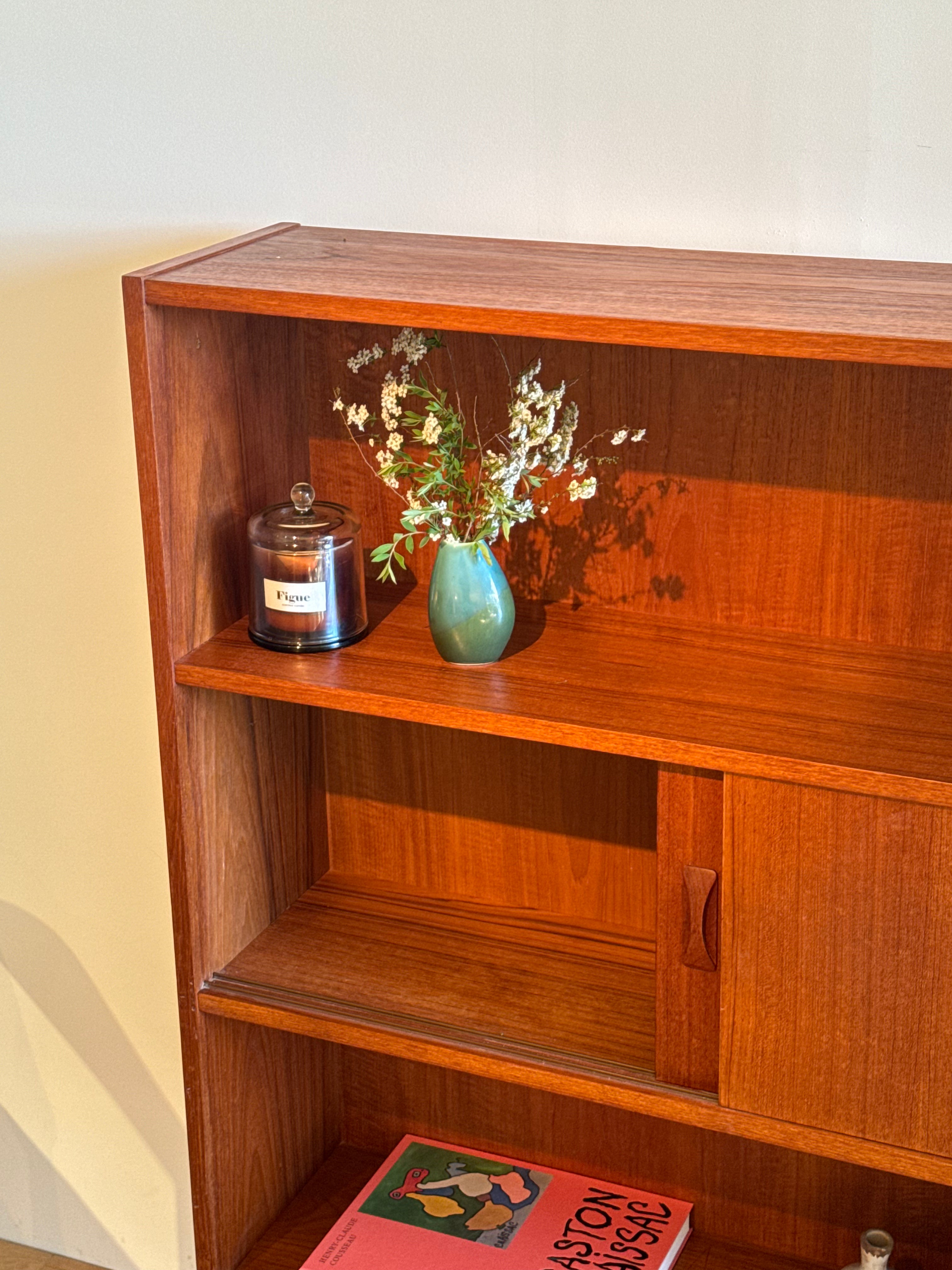 Bibliothèque scandinave vintage en teck "Lysia"